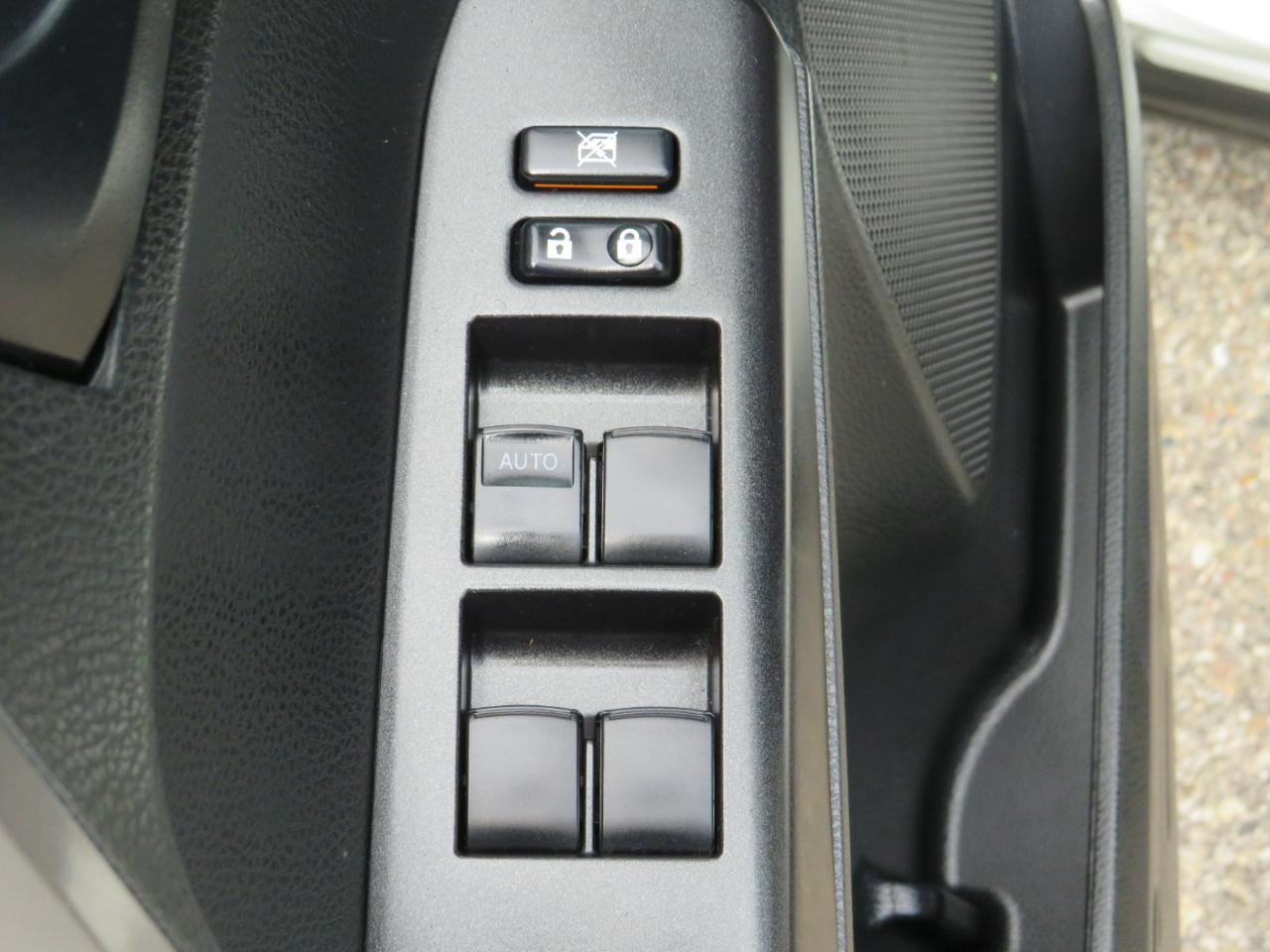 Toyota RAV4 LE AWD 2017