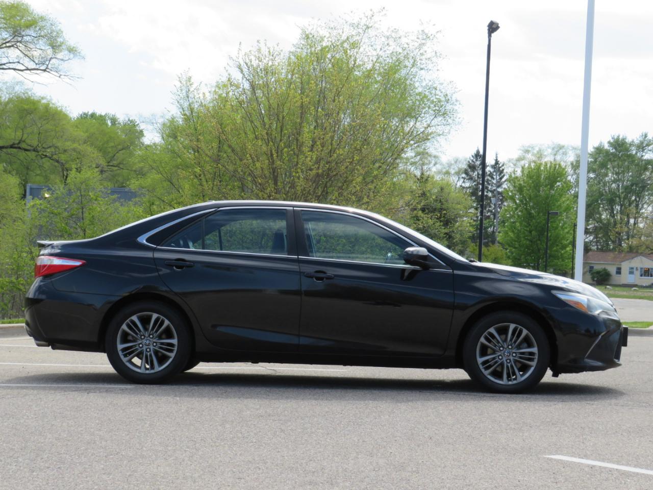 Toyota Camry SE 2017