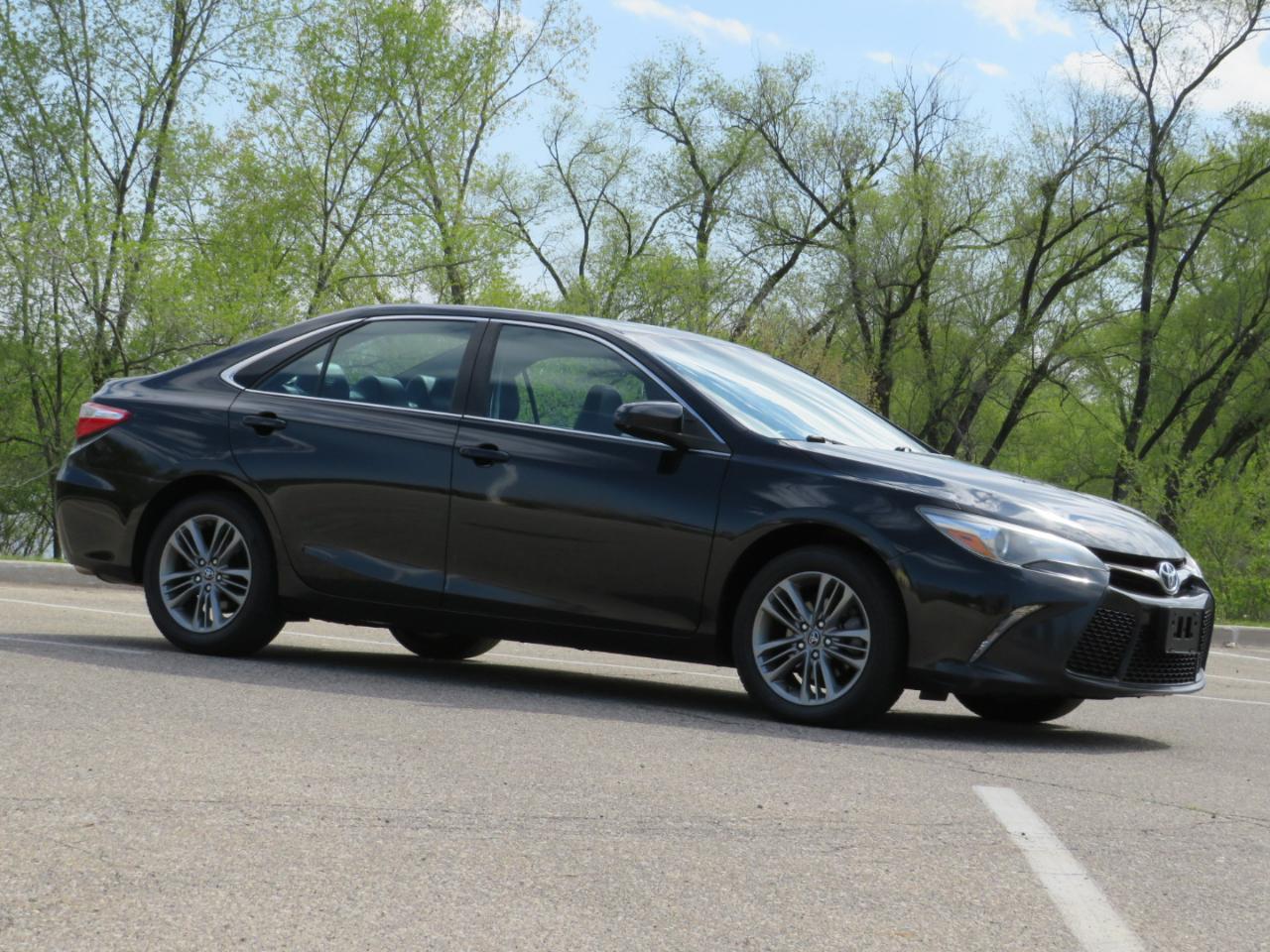 Toyota Camry SE 2017