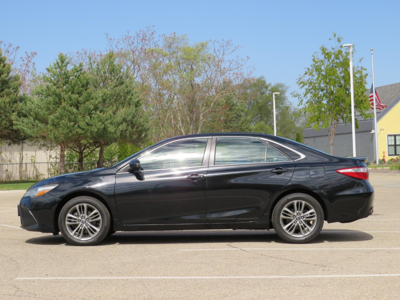 Toyota Camry SE 2017