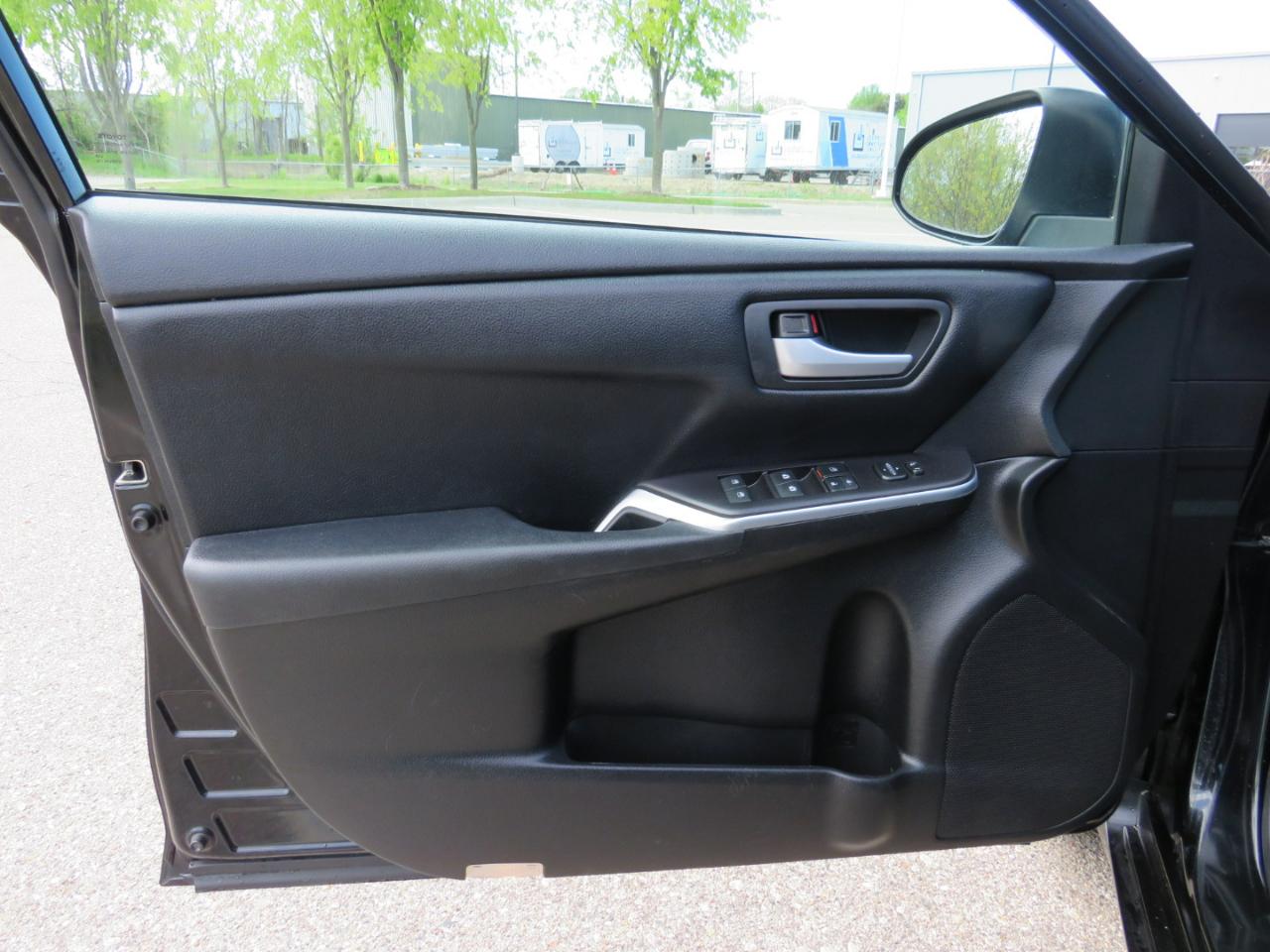 Toyota Camry SE 2017