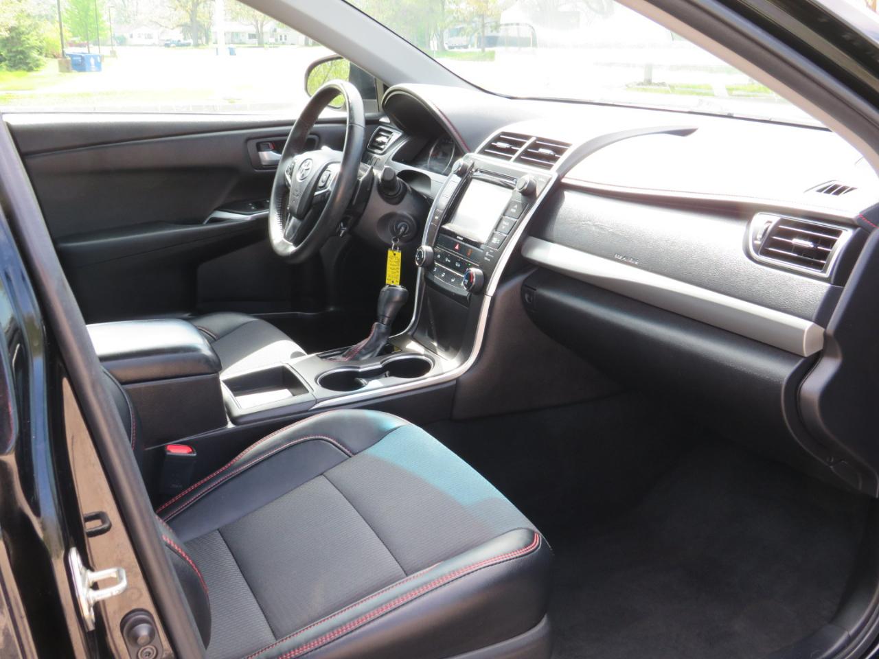 Toyota Camry SE 2017