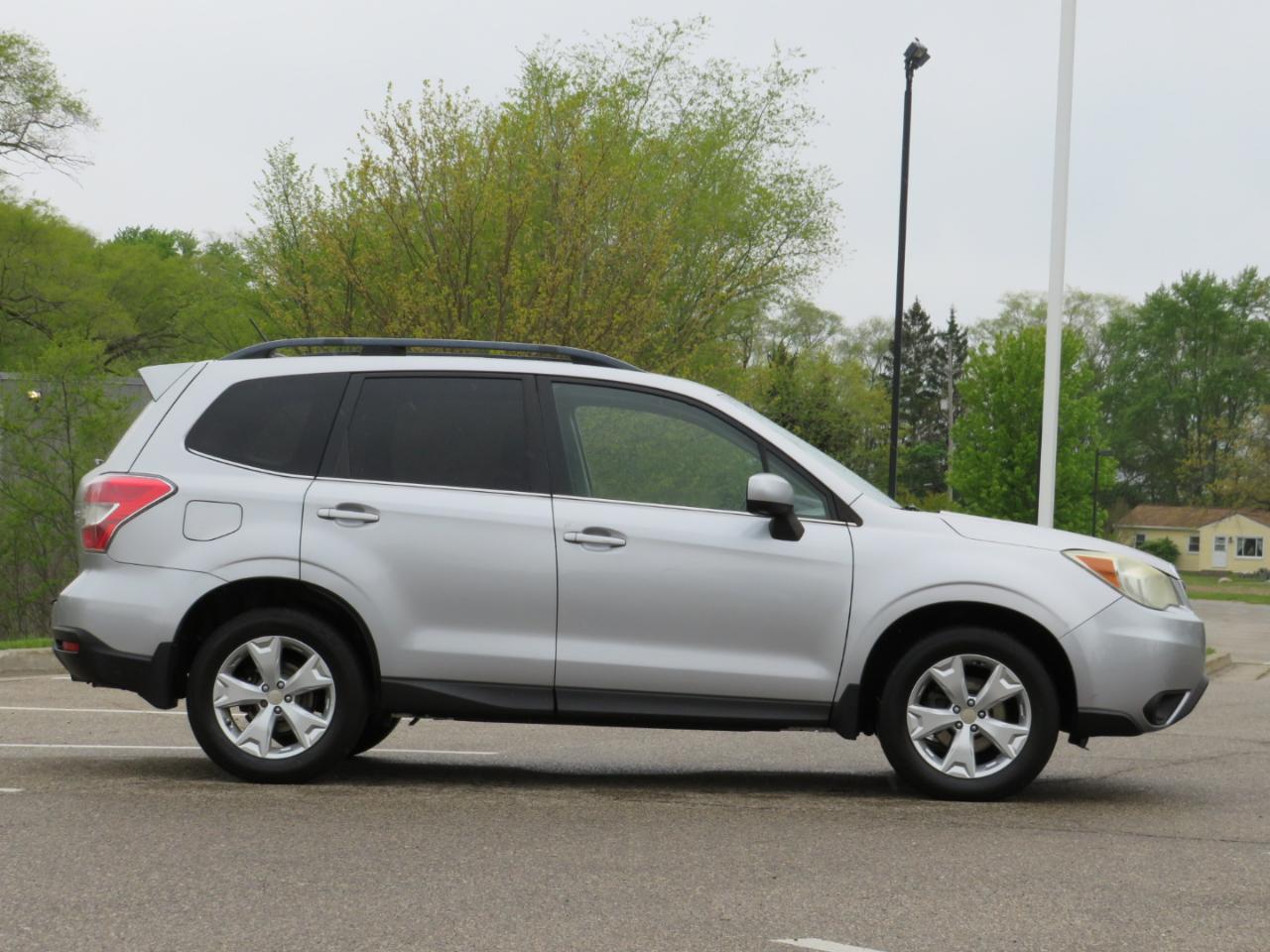 Subaru Forester 2.5i Limited 2014