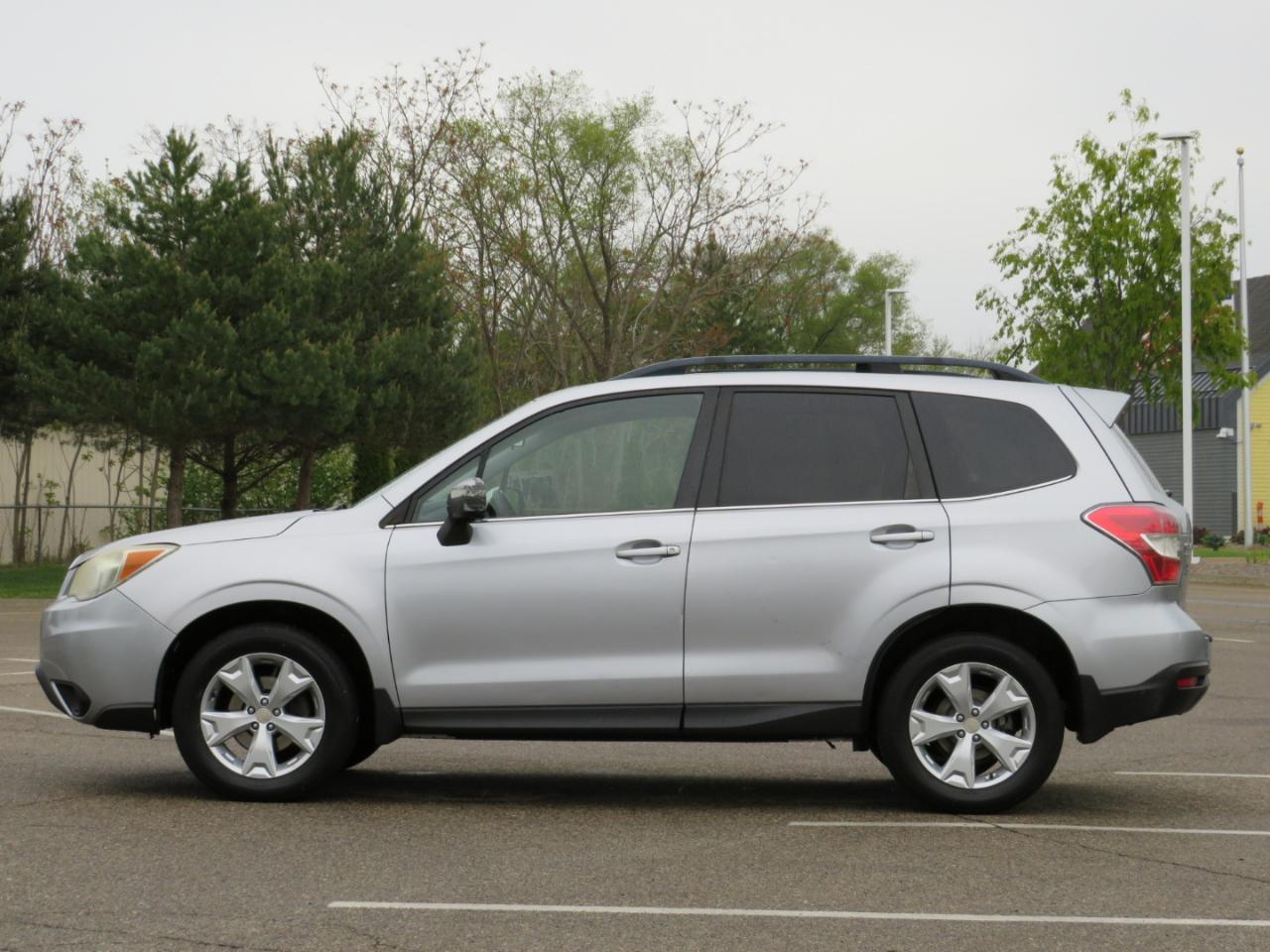 Subaru Forester 2.5i Limited 2014