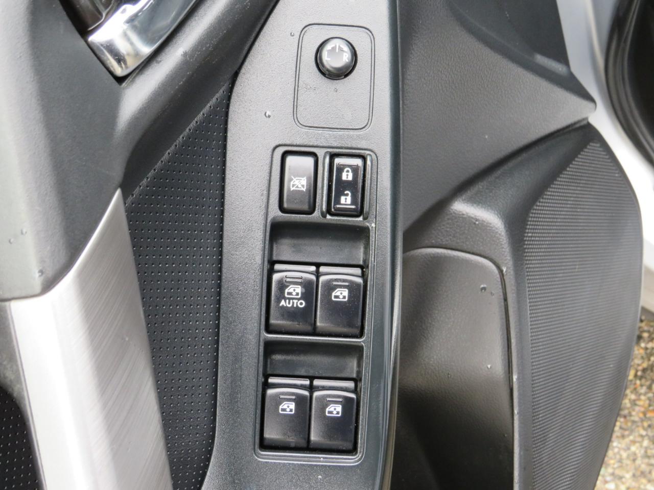Subaru Forester 2.5i Limited 2014