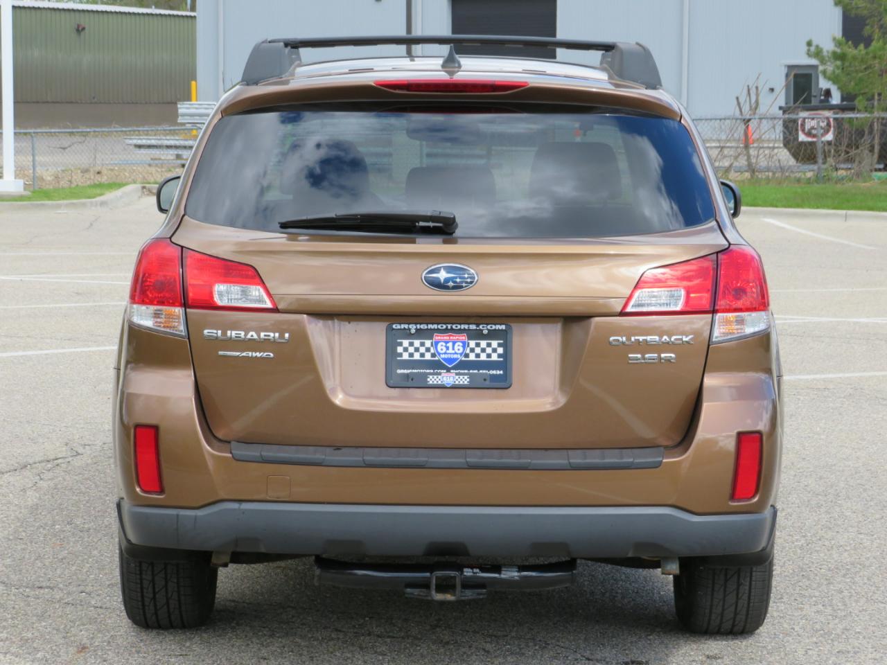 Subaru Outback 3.6R Limited 2011