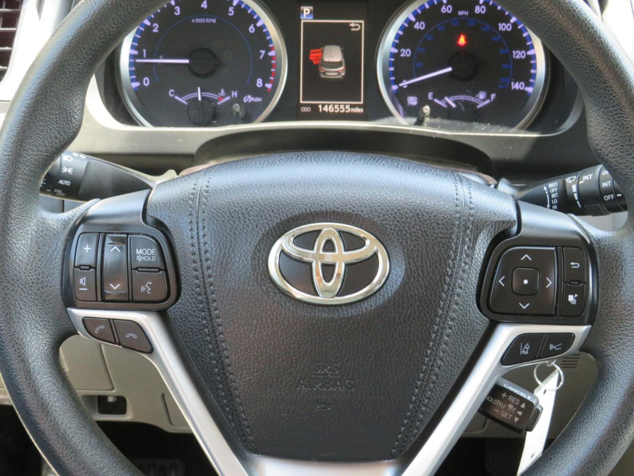 Toyota Highlander LE Plus AWD V6 2018