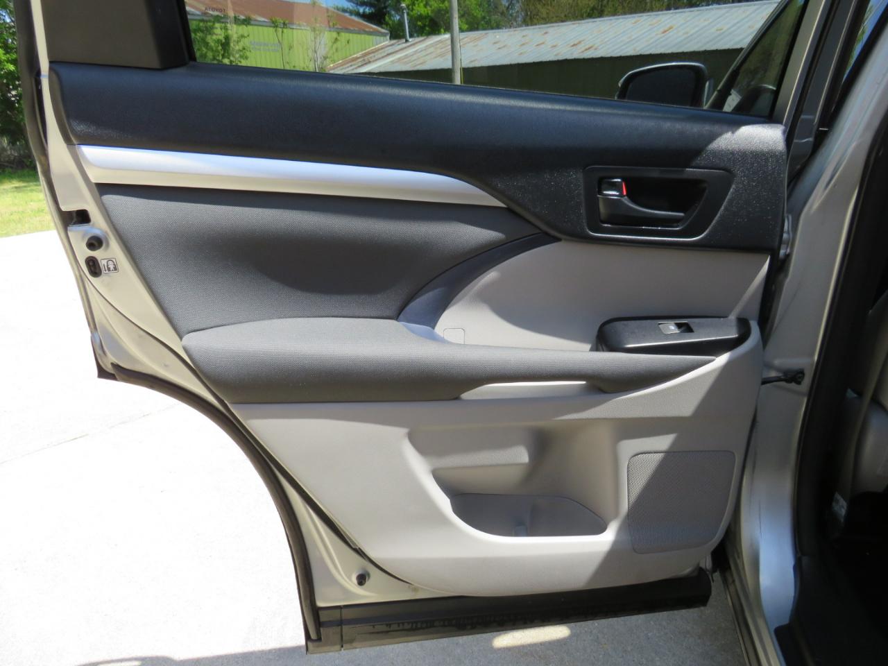 Toyota Highlander LE Plus AWD V6 2018