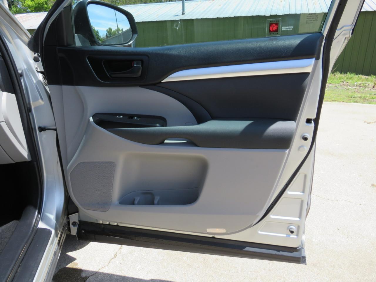 Toyota Highlander LE Plus AWD V6 2018