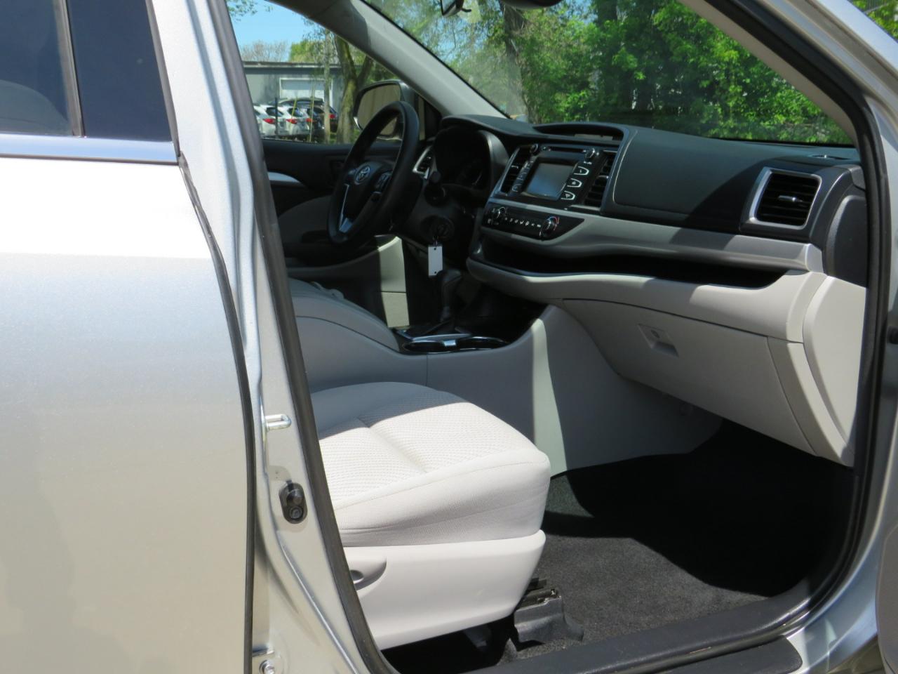 Toyota Highlander LE Plus AWD V6 2018