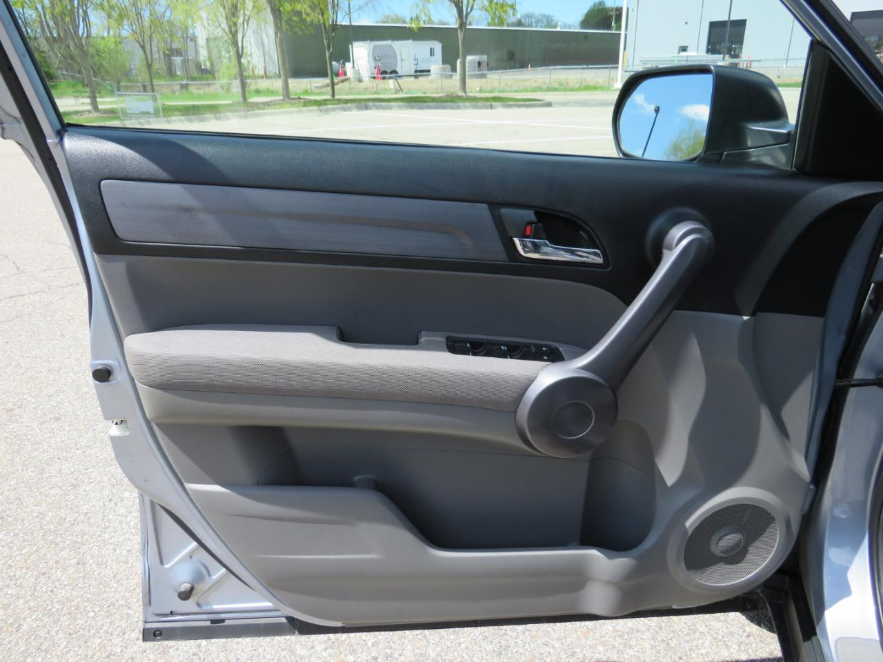 Honda CR-V LX 4WD 5-Speed AT 2009