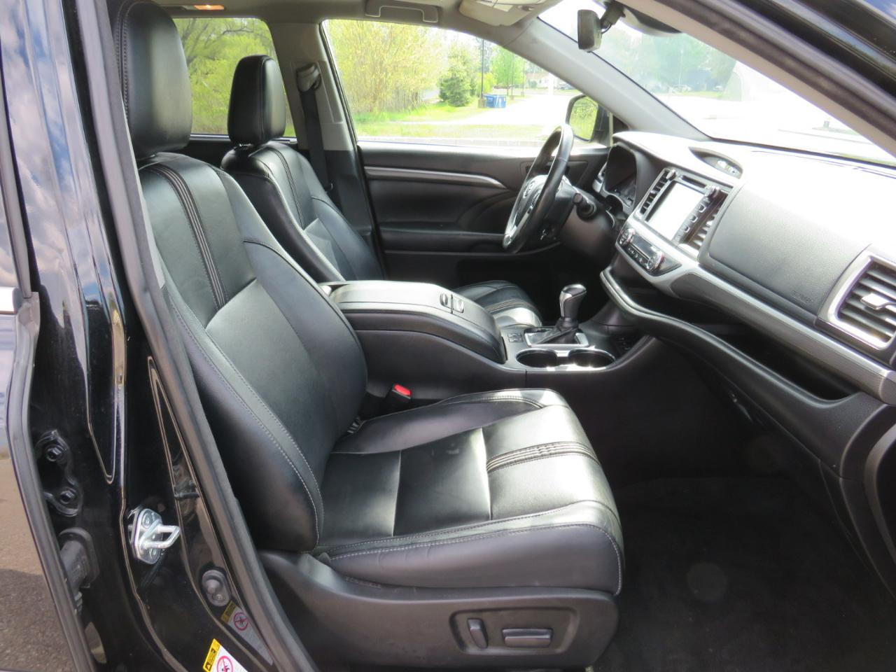 Toyota Highlander SE AWD V6 2018