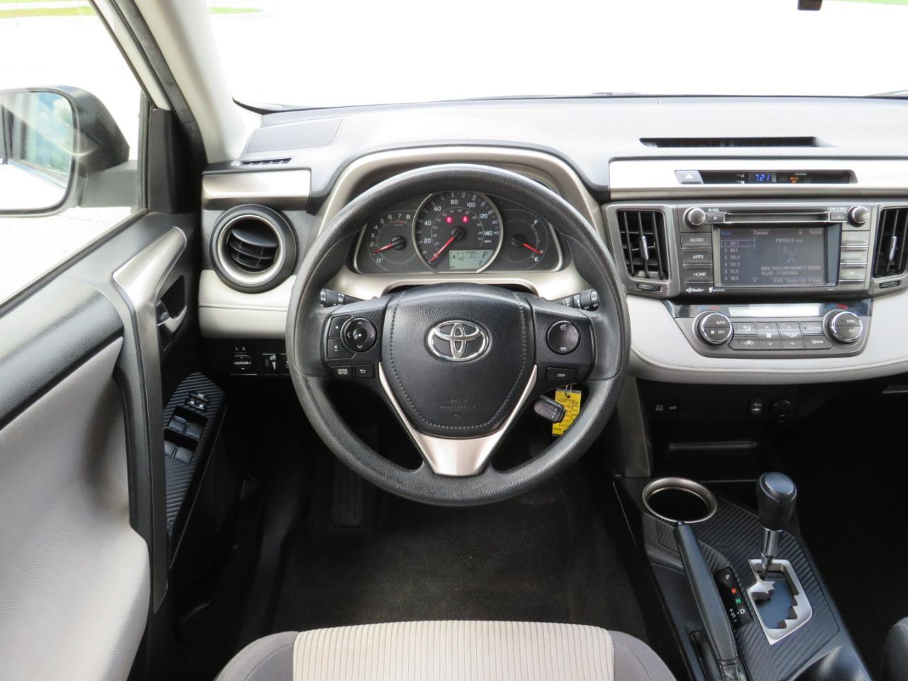 Toyota RAV4 XLE AWD 2015