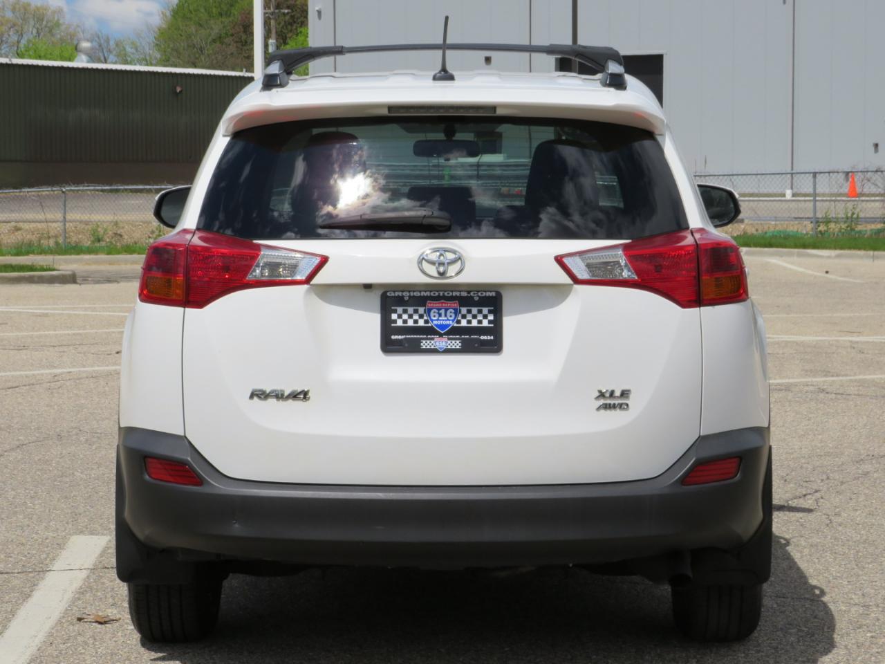 Toyota RAV4 XLE AWD 2015