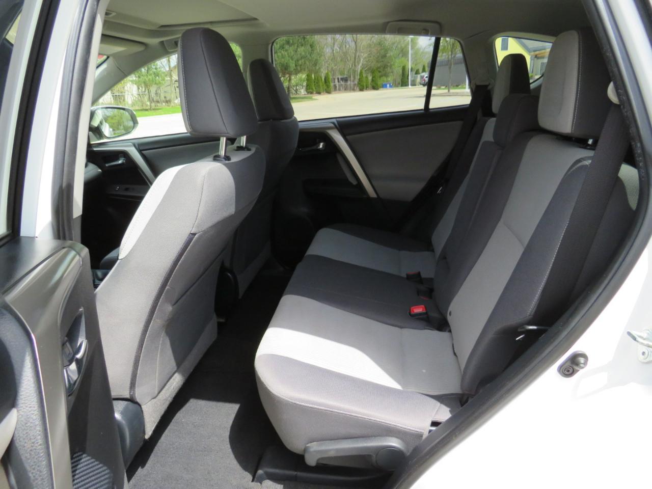 Toyota RAV4 XLE AWD 2015