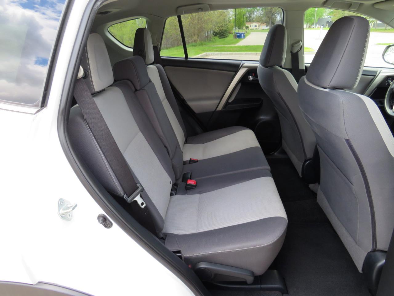 Toyota RAV4 XLE AWD 2015