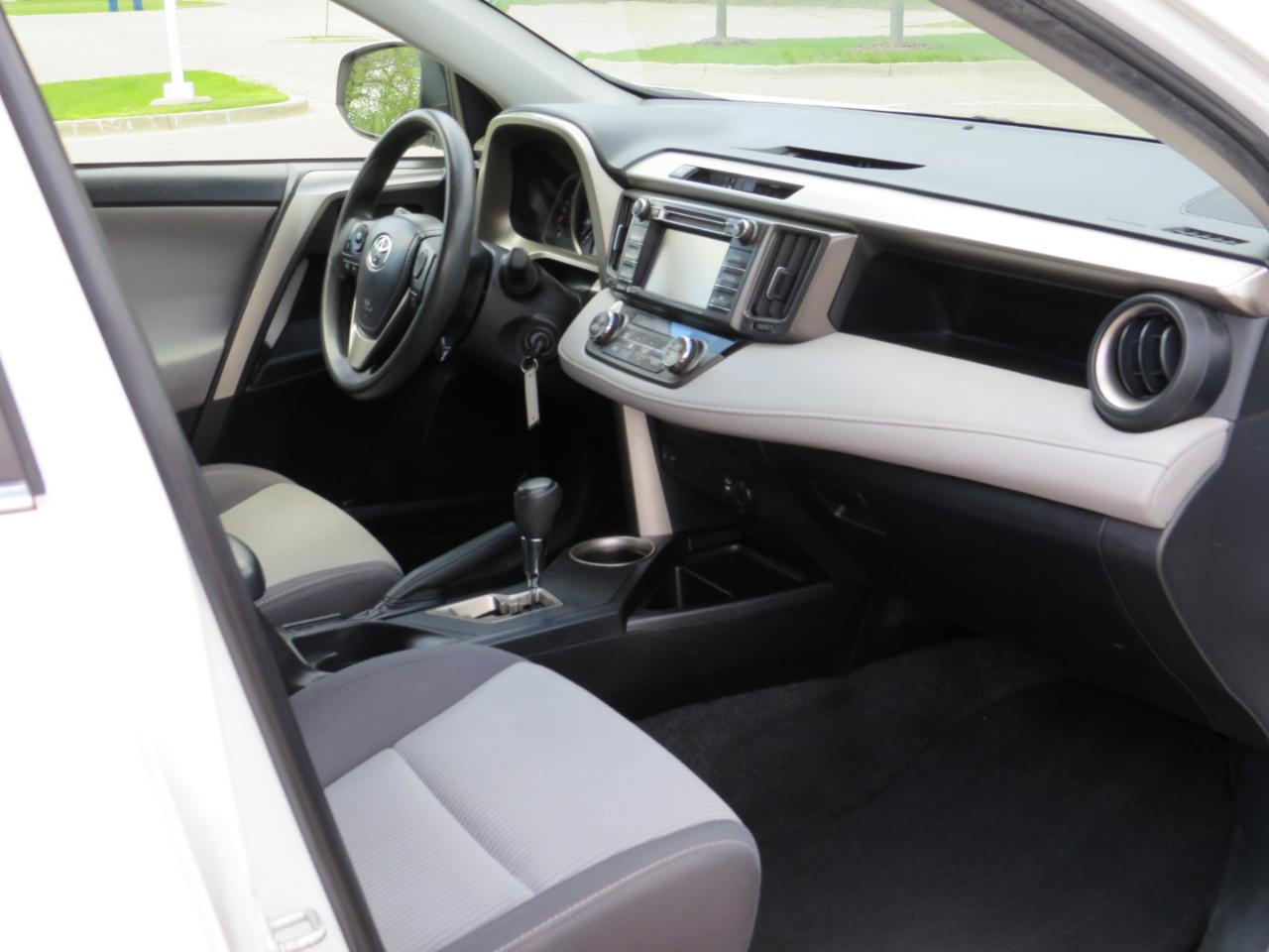Toyota RAV4 XLE AWD 2015