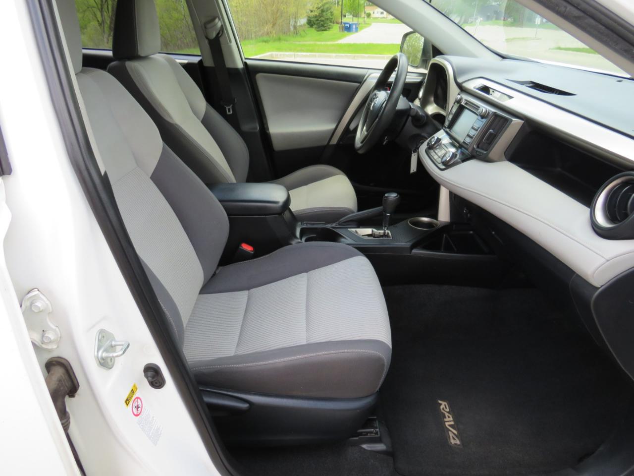 Toyota RAV4 XLE AWD 2015