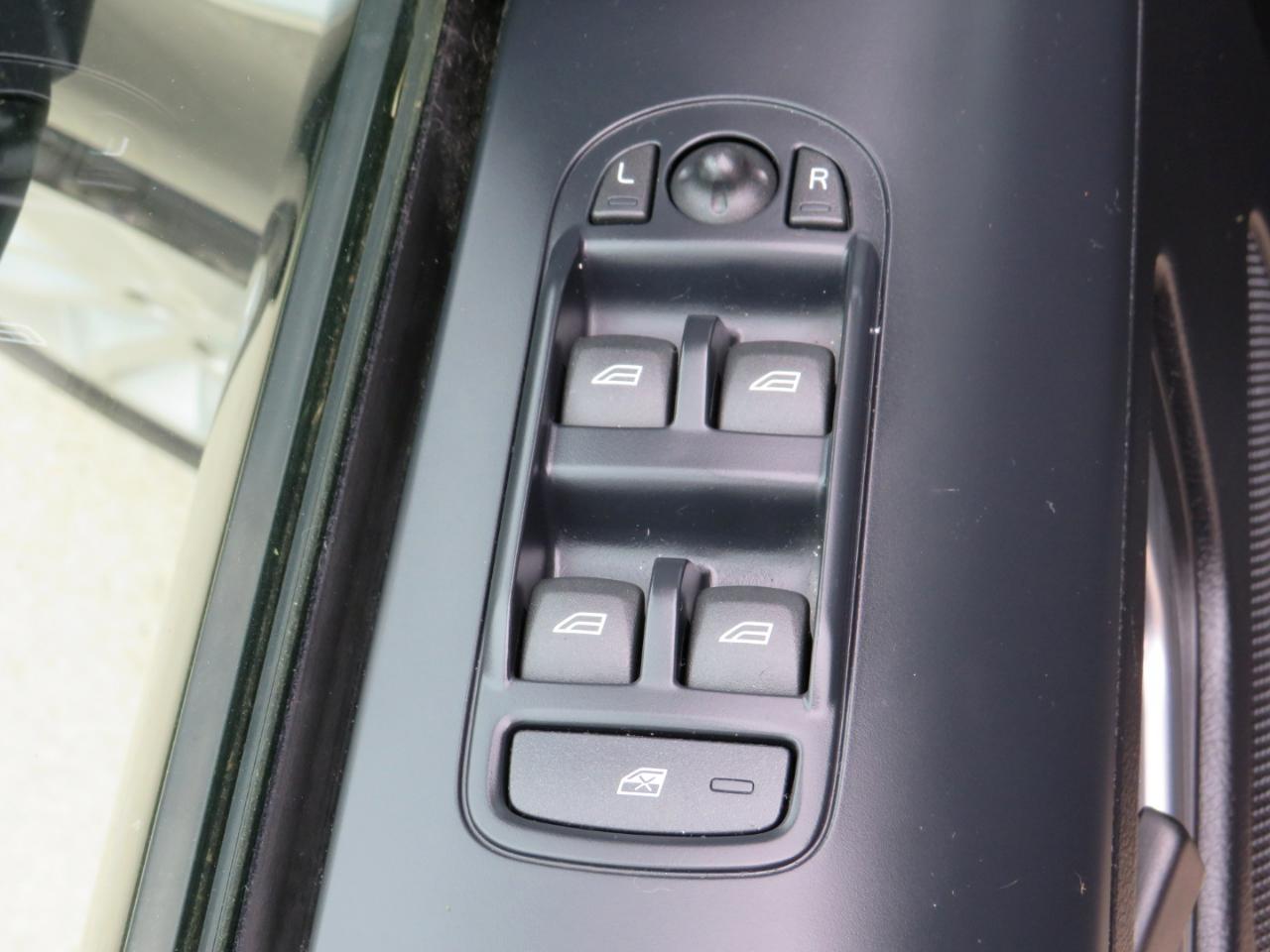 Land Rover LR2 HSE 2012