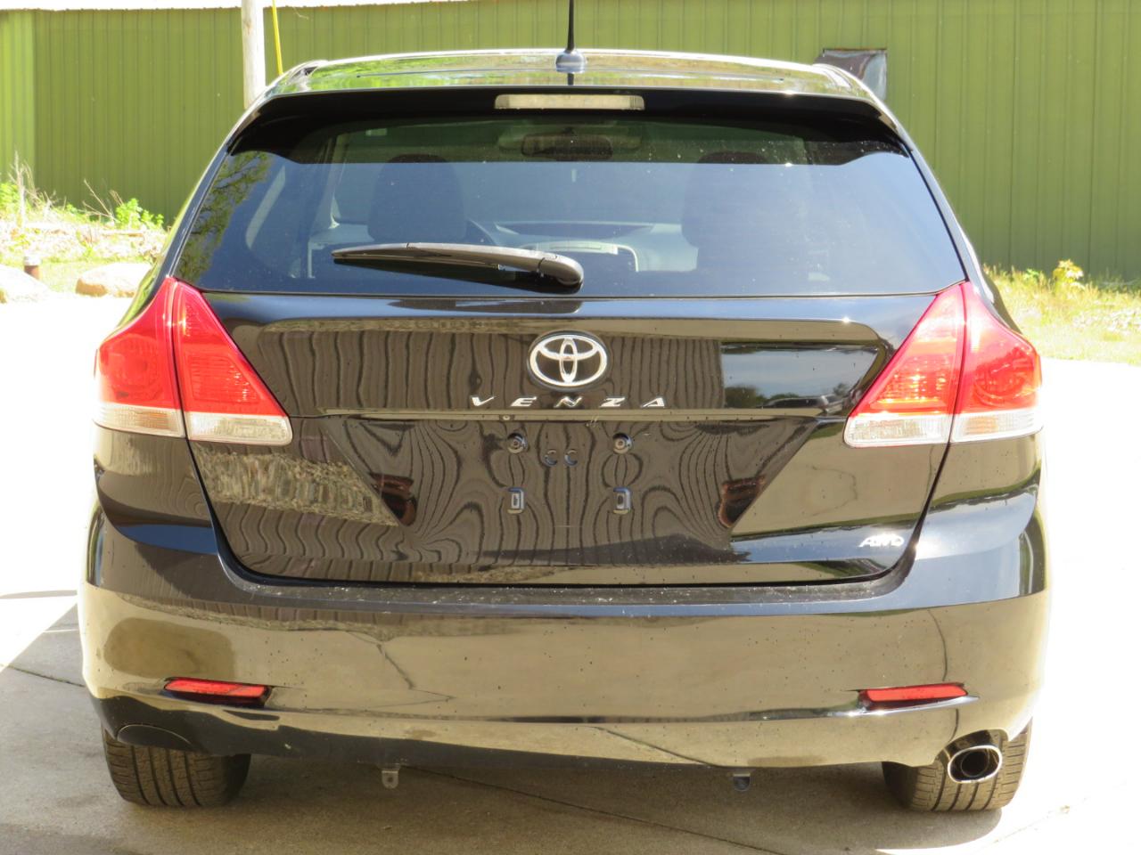 Toyota Venza AWD I4 2011