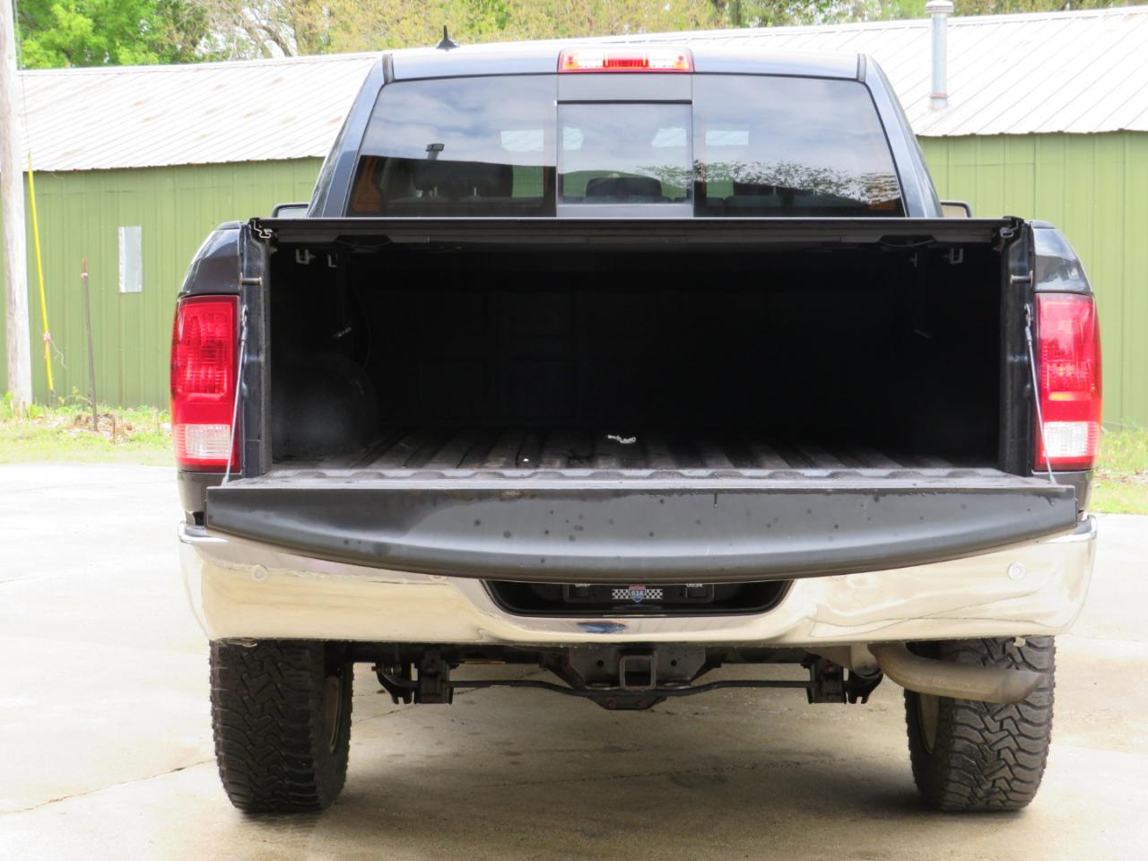 RAM 1500 SLT Crew Cab SWB 4WD 2017