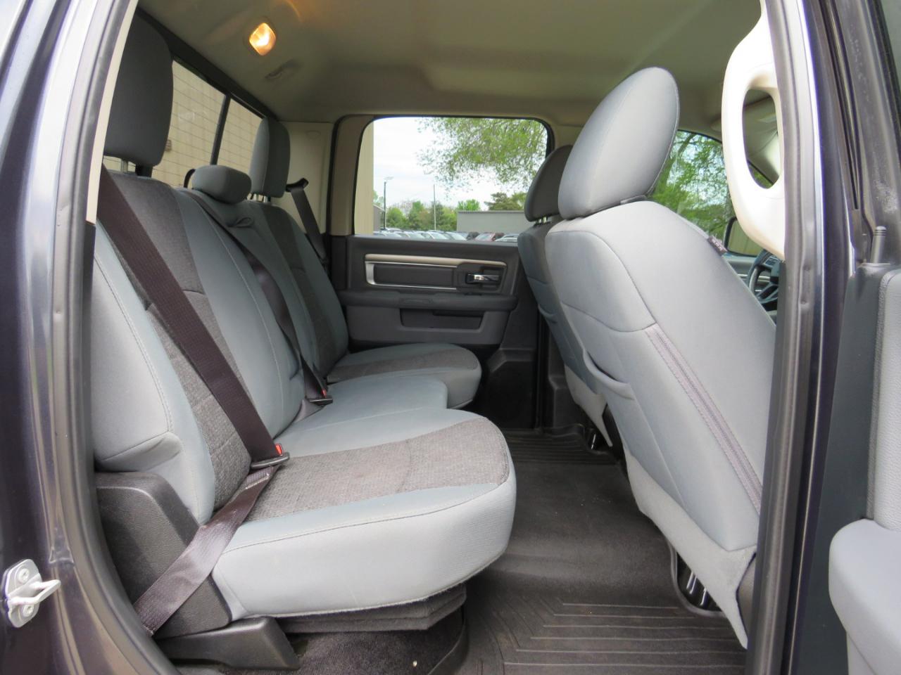 RAM 1500 SLT Crew Cab SWB 4WD 2017