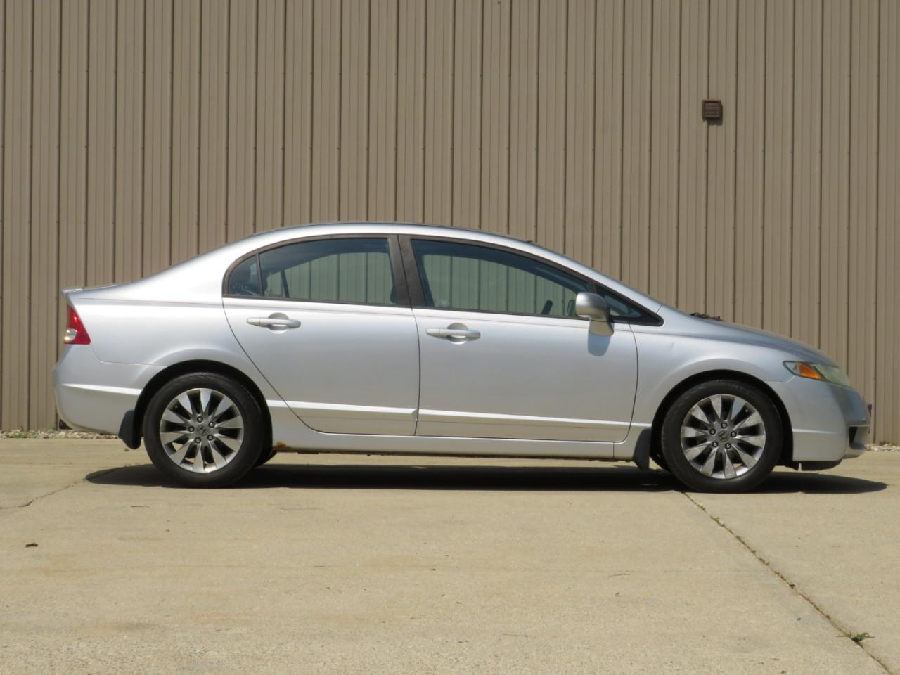 Honda Civic EX Sedan 5-Speed AT 2009