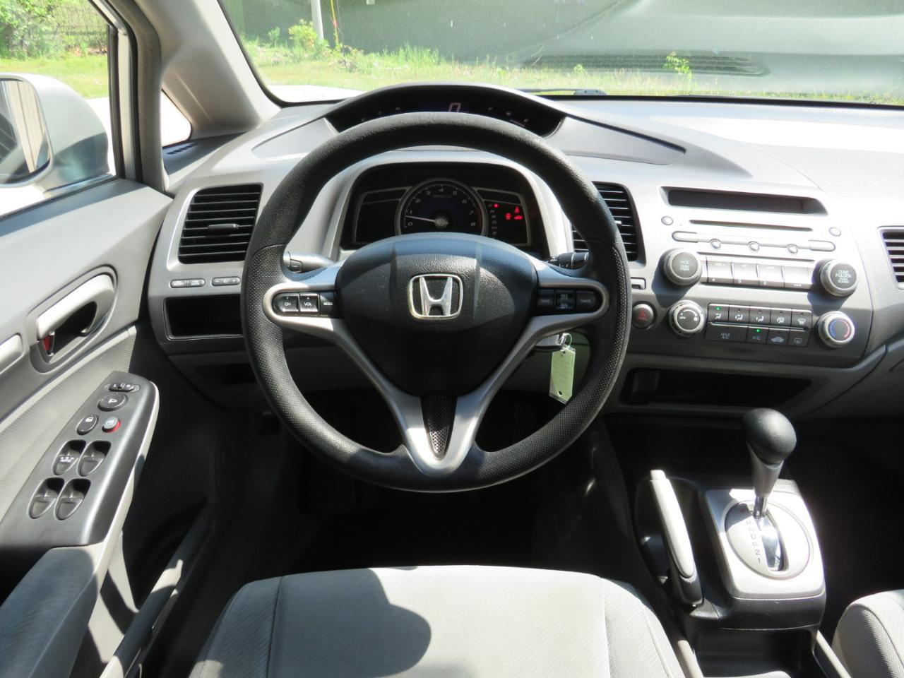 Honda Civic EX Sedan 5-Speed AT 2009
