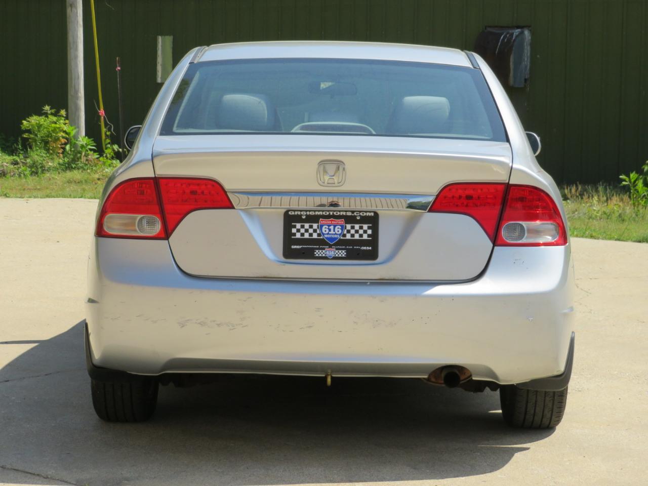 Honda Civic EX Sedan 5-Speed AT 2009