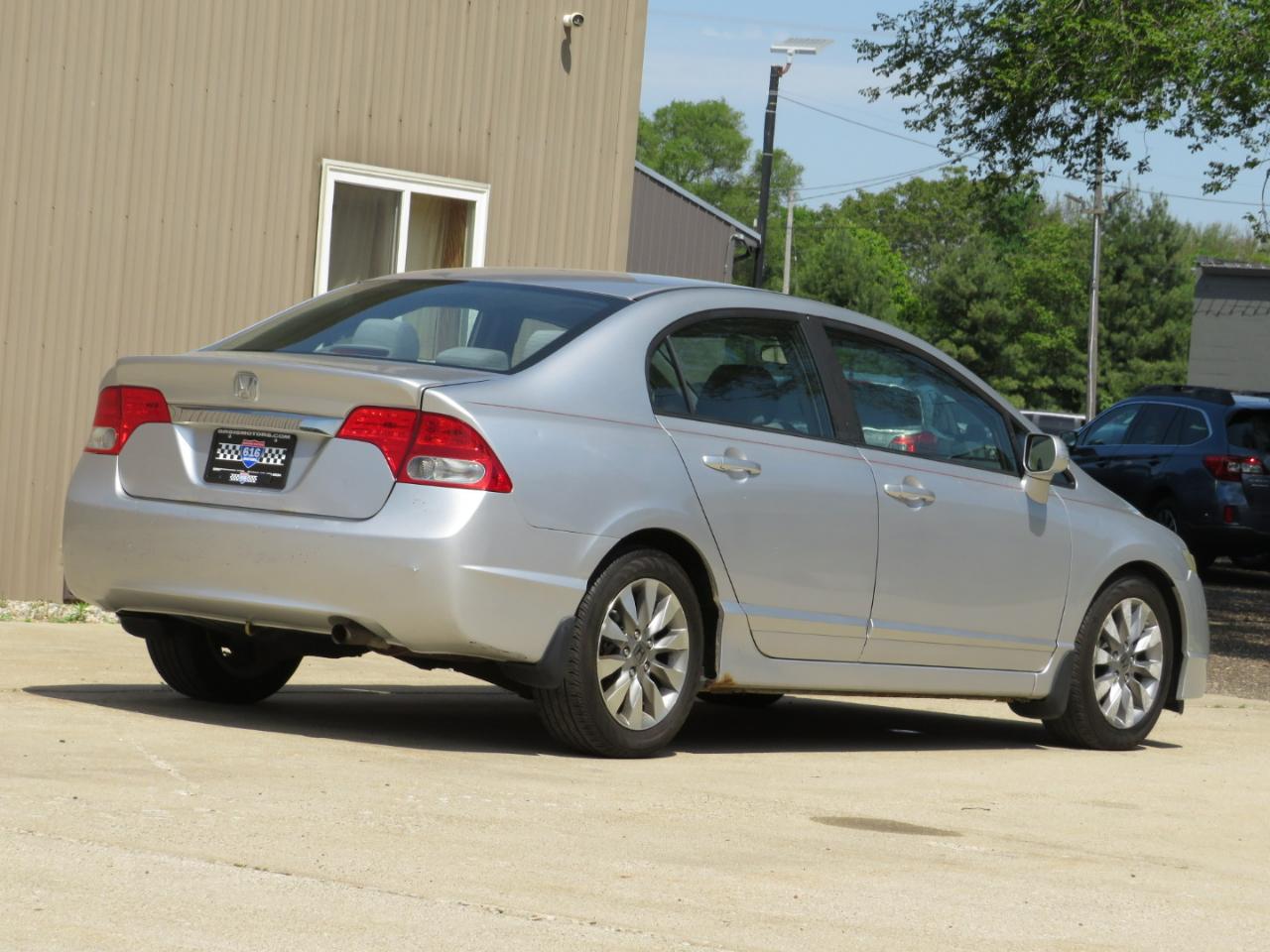 Honda Civic EX Sedan 5-Speed AT 2009