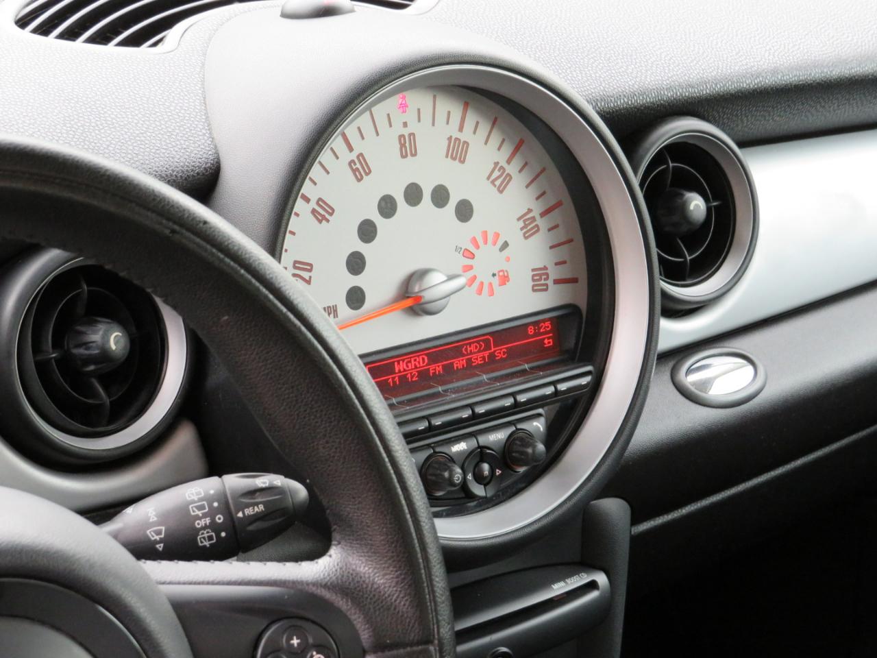 MINI Cooper Base 2D Hatchback 2013
