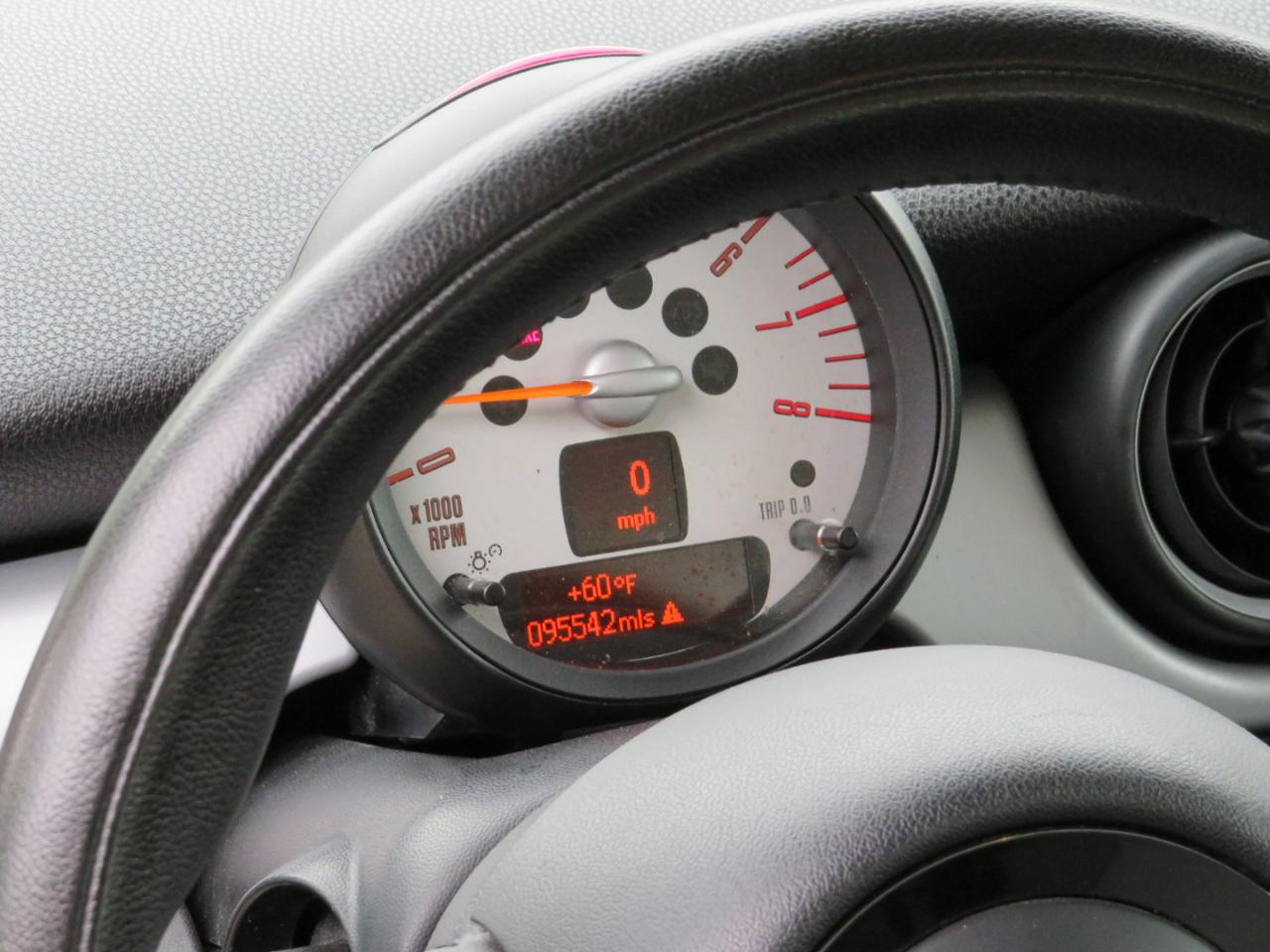 MINI Cooper Base 2D Hatchback 2013