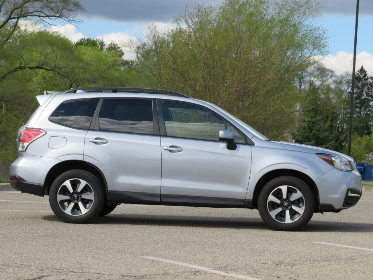 Subaru Forester 2.5i Premium PZEV CVT 2017