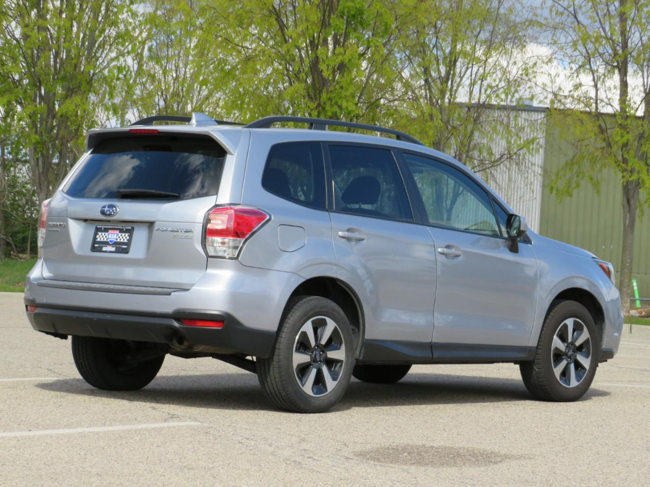 Subaru Forester 2.5i Premium PZEV CVT 2017