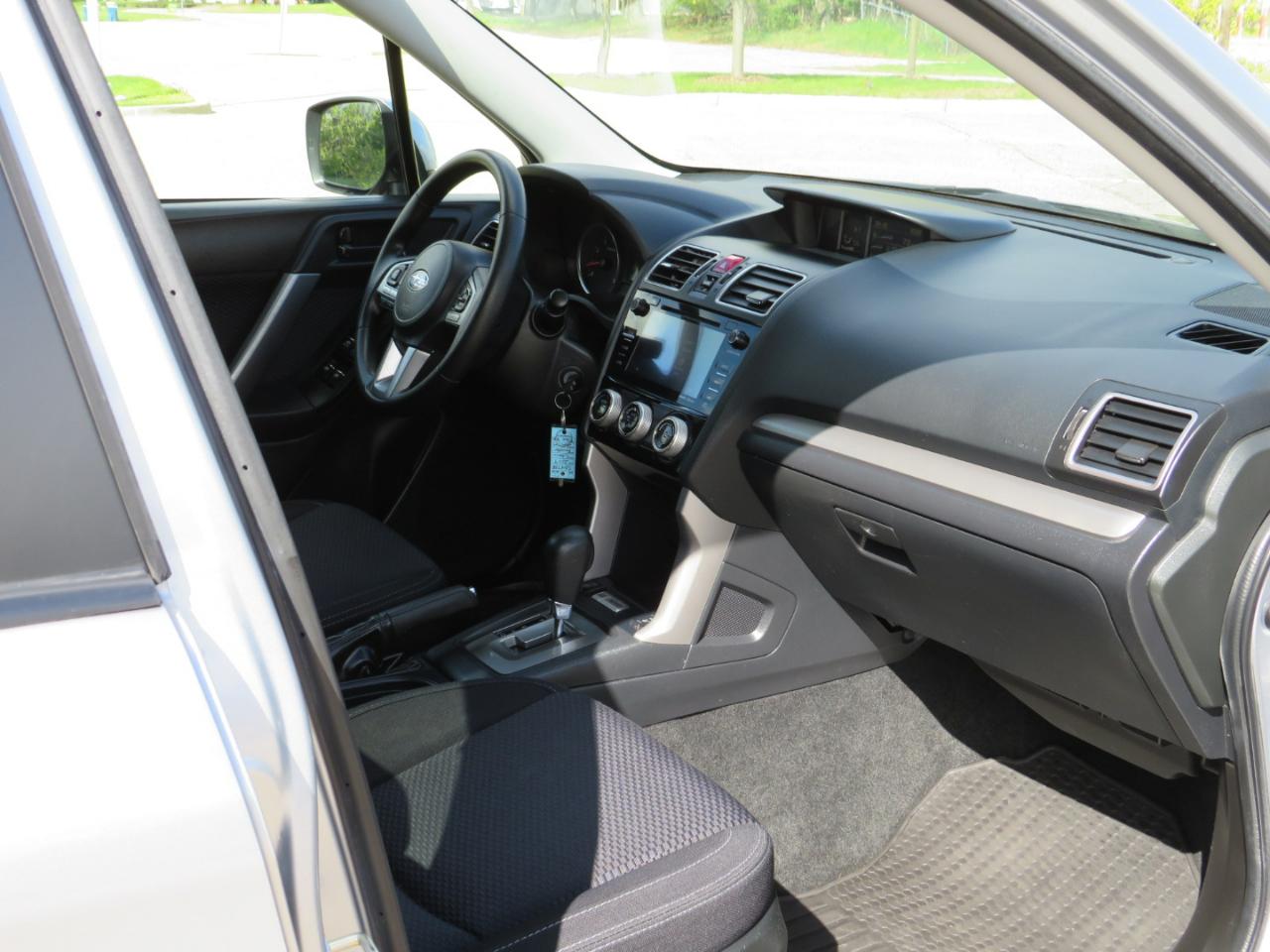 Subaru Forester 2.5i Premium PZEV CVT 2017