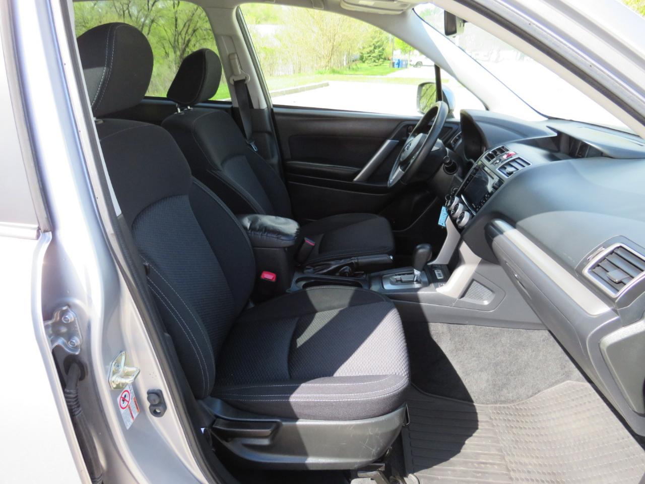 Subaru Forester 2.5i Premium PZEV CVT 2017