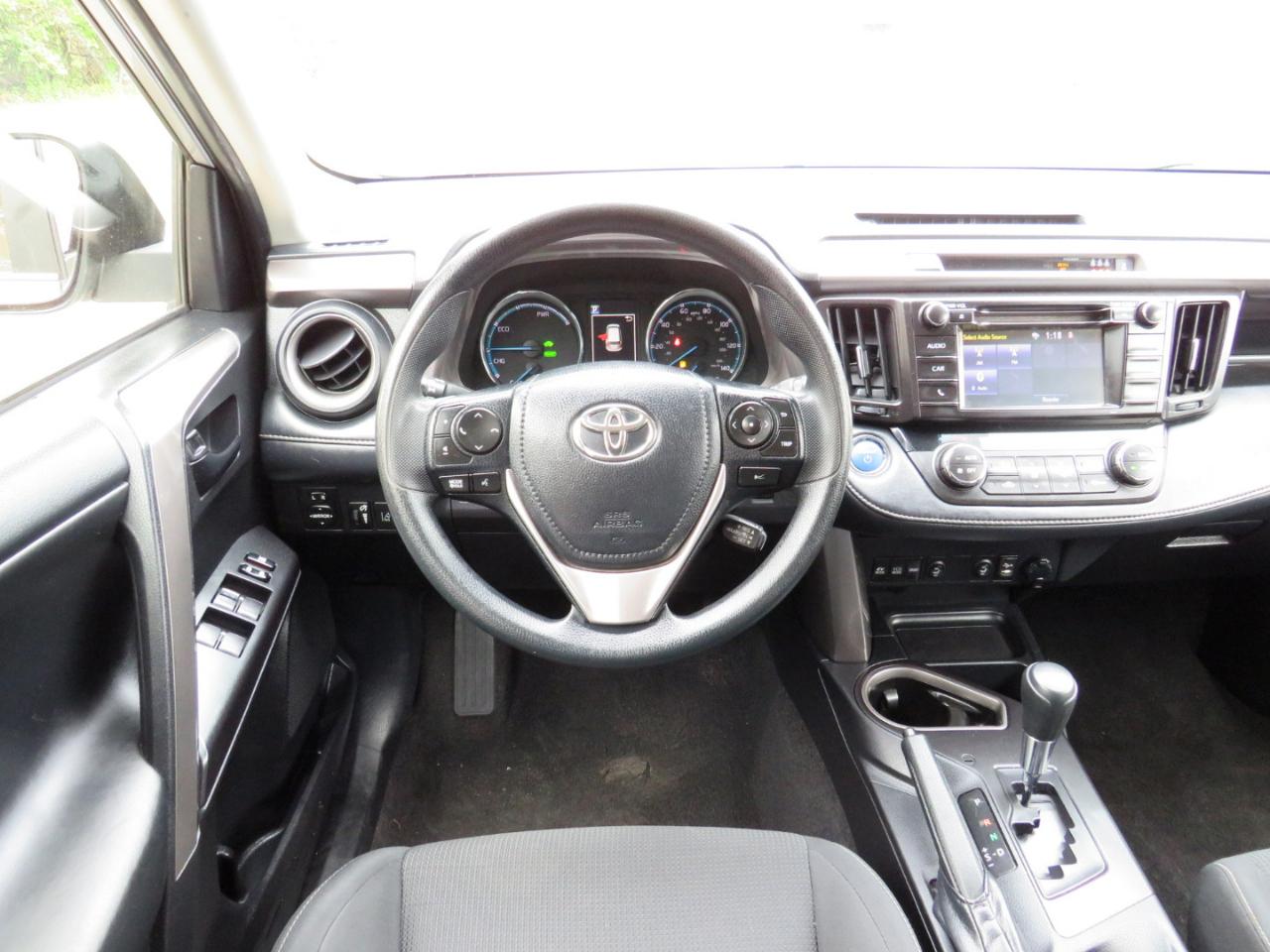 Toyota RAV4 Hybrid XLE 2018