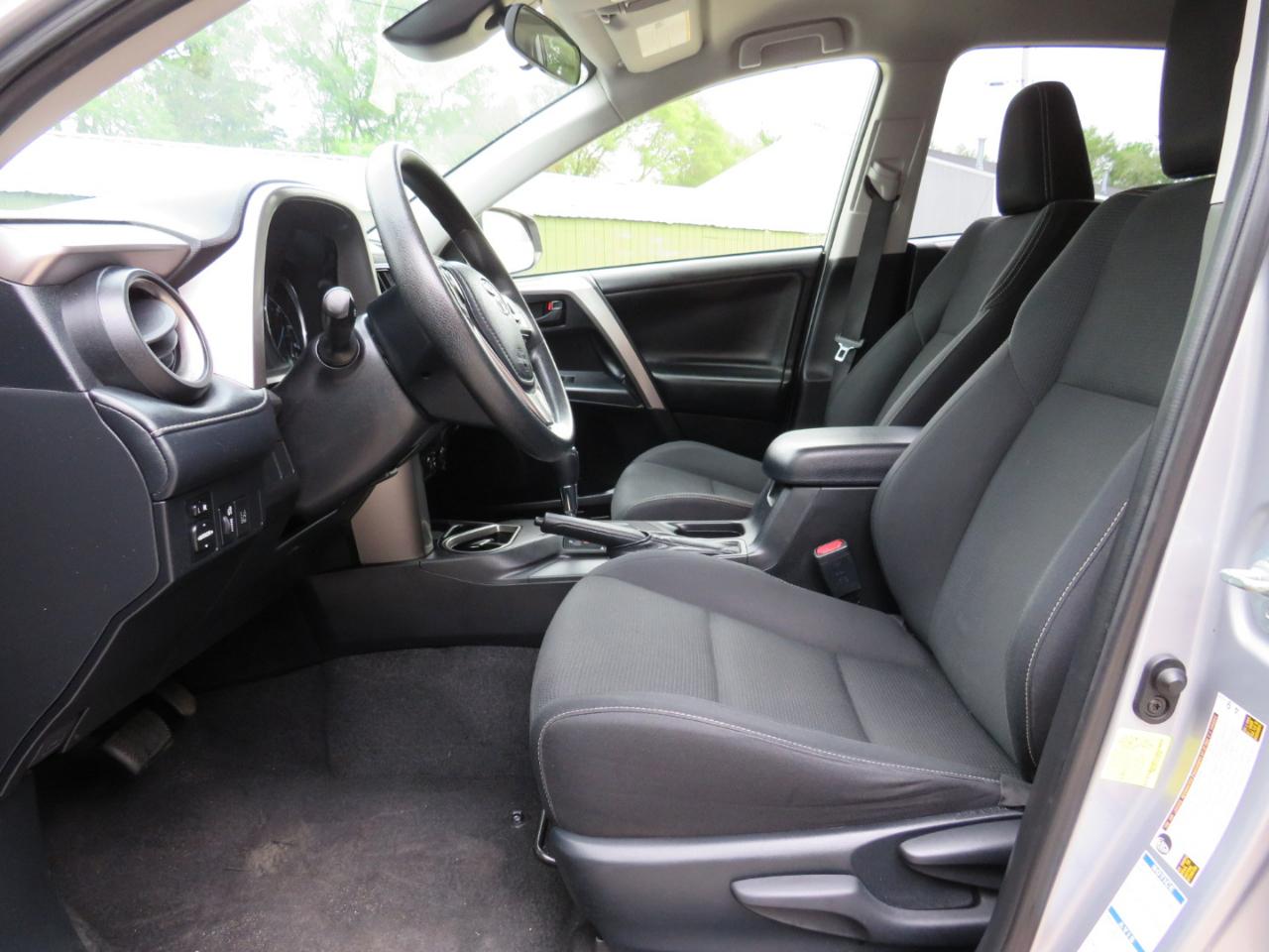 Toyota RAV4 Hybrid XLE 2018