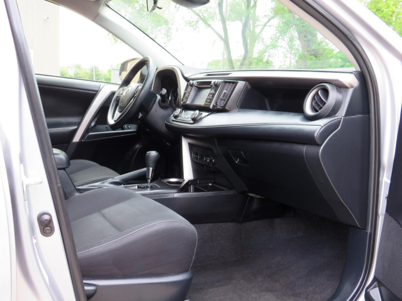 Toyota RAV4 Hybrid XLE 2018