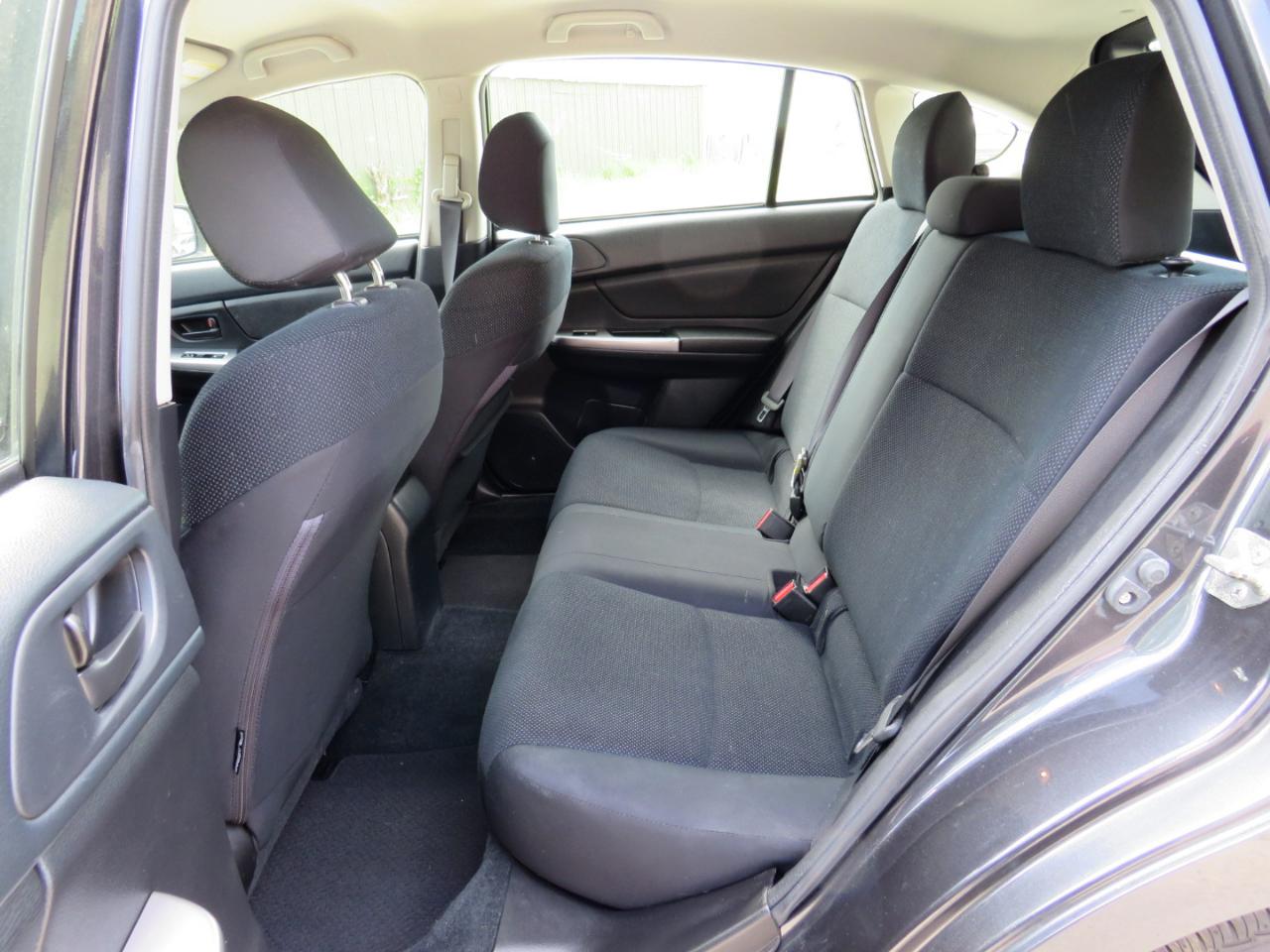 Subaru Impreza 2.0i Premium PZEV 5-Door 2016