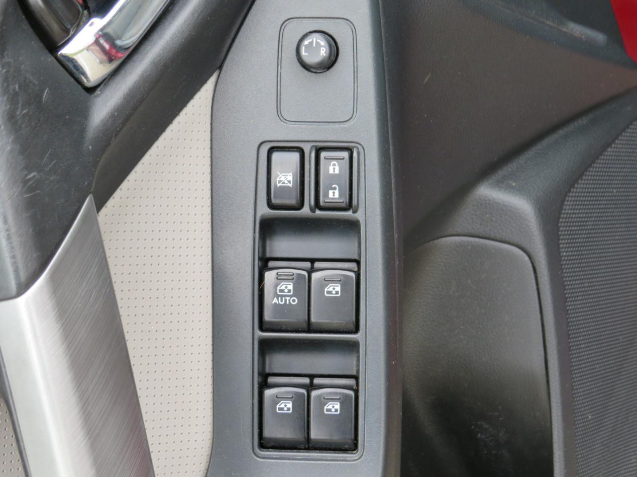 Subaru Forester 2.5i Limited 2014