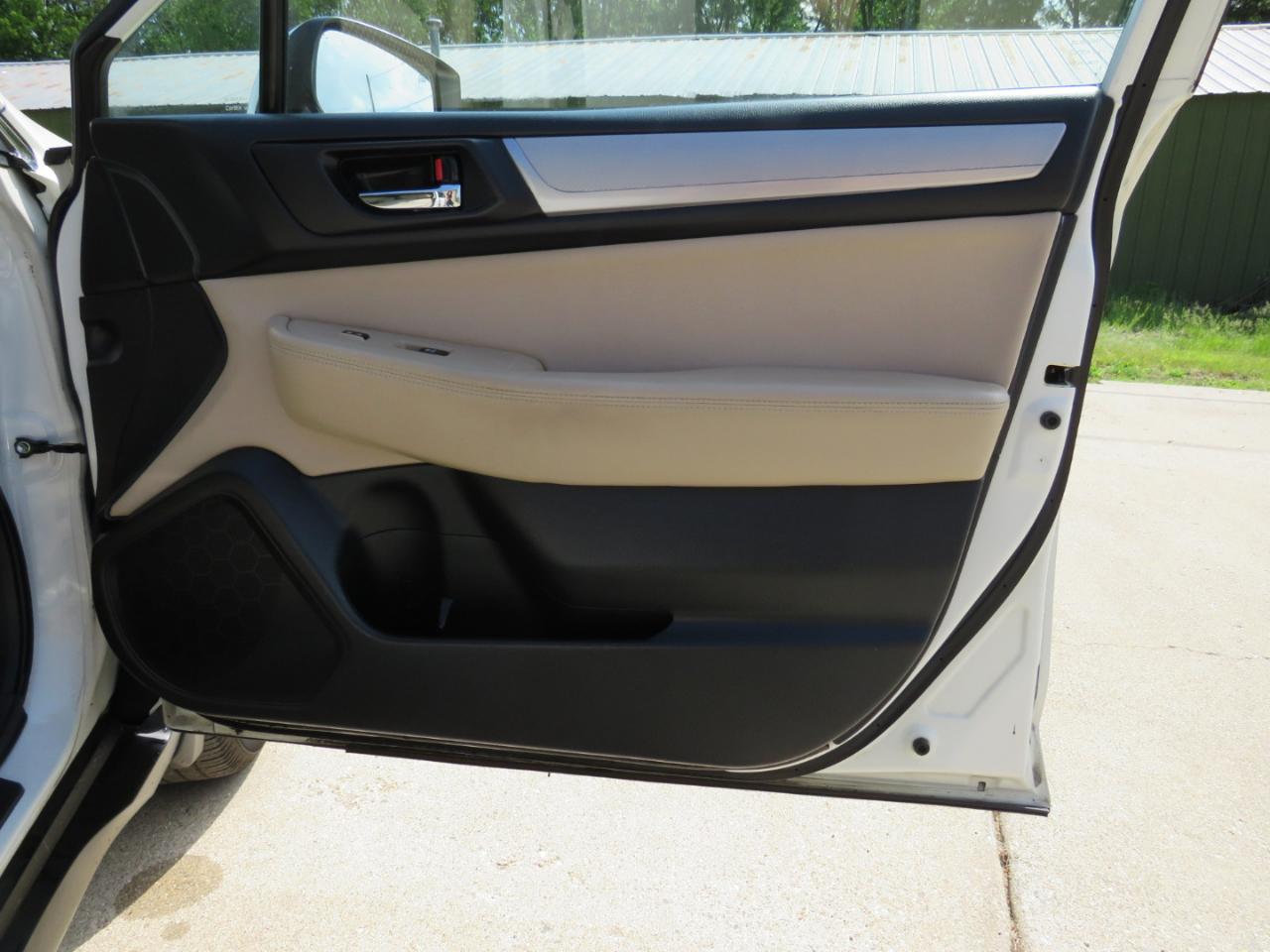 Subaru Outback 2.5i Premium 2015