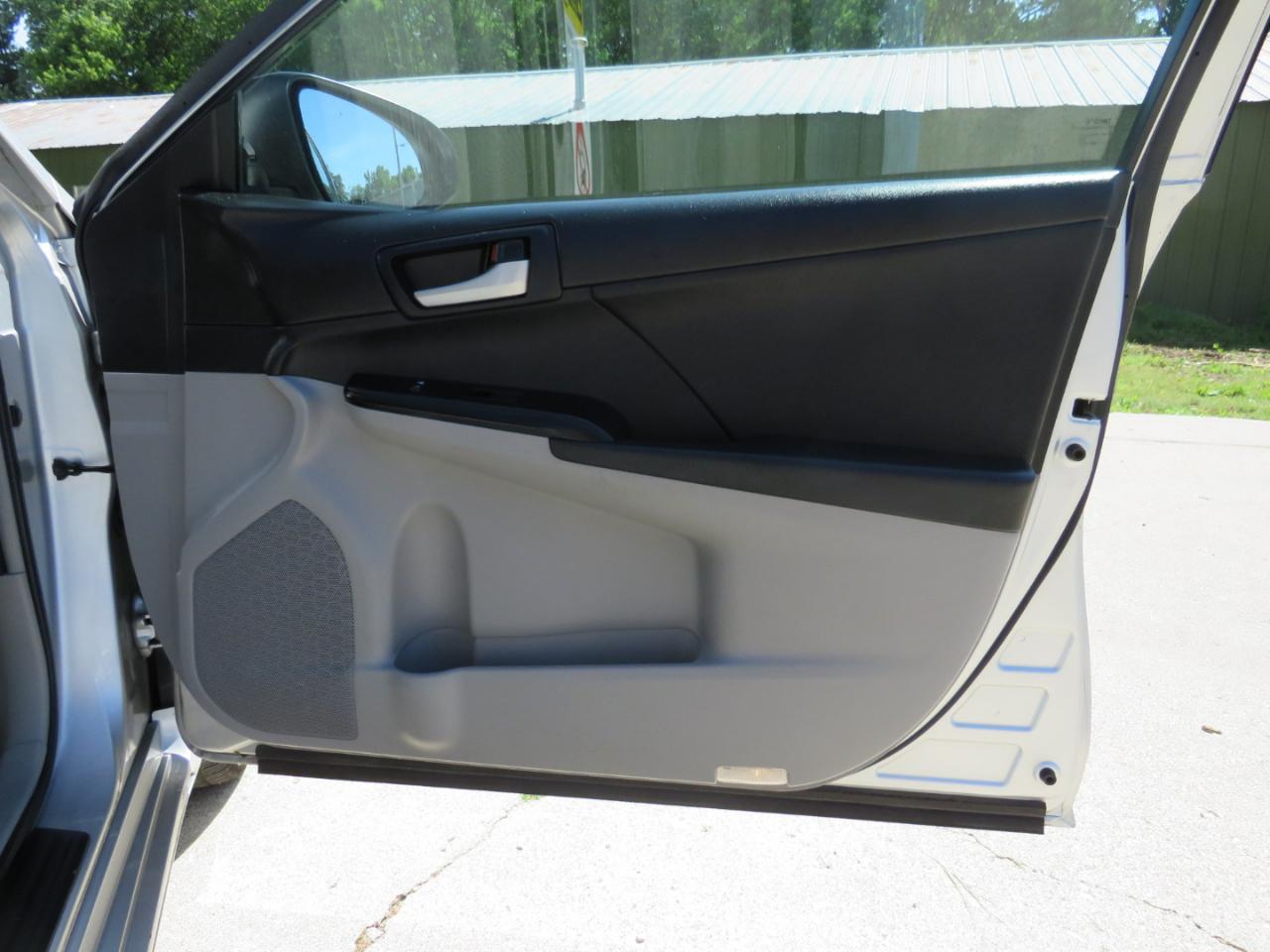 Toyota Camry LE 2012