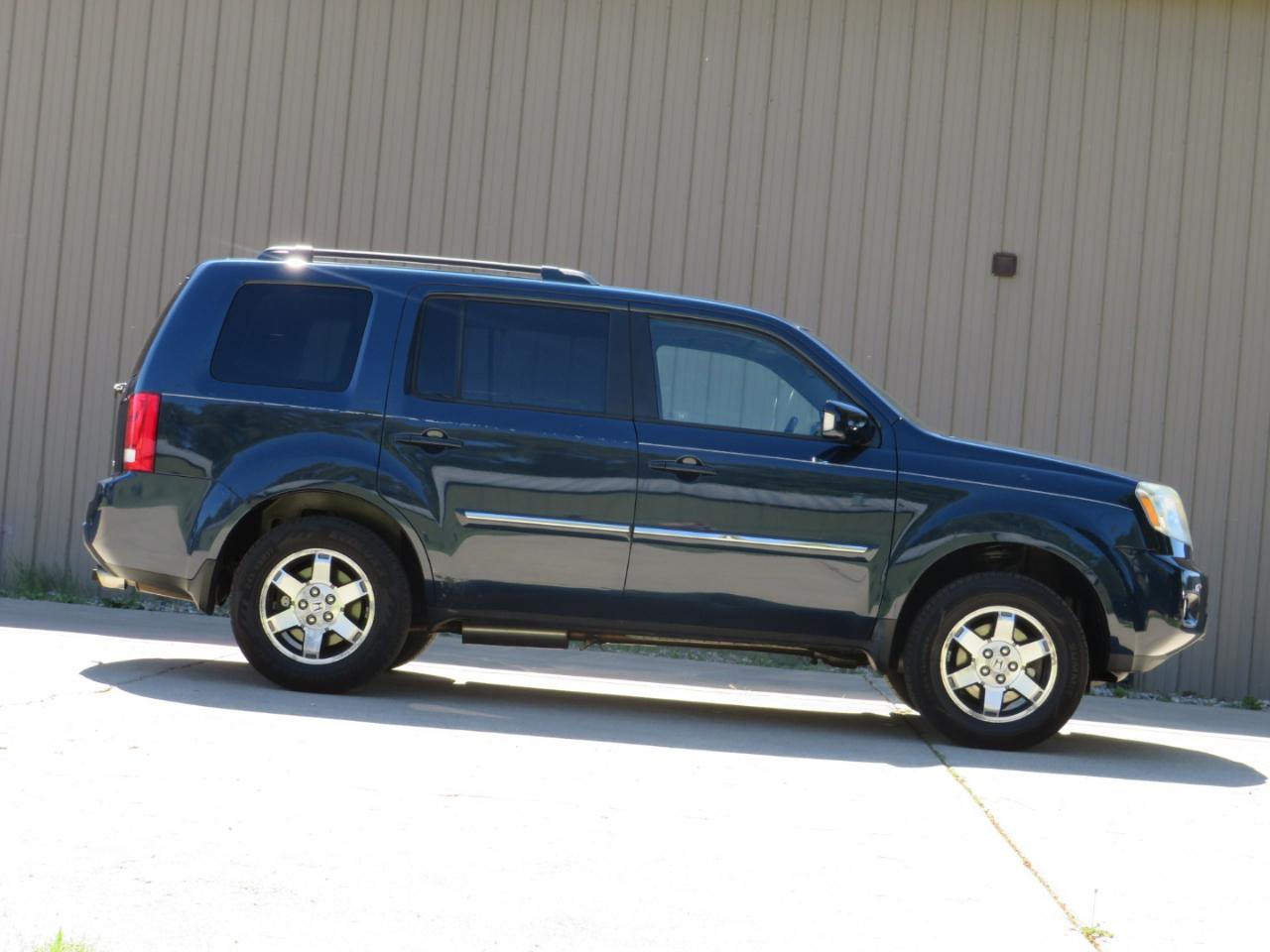 Honda Pilot Touring 2WD 5-Spd AT 2010