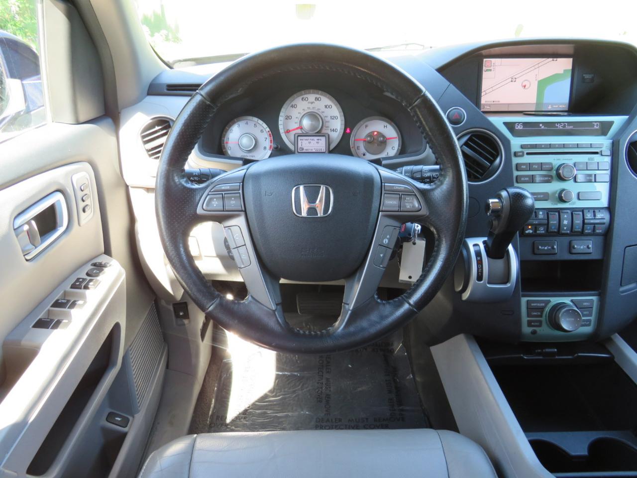 Honda Pilot Touring 2WD 5-Spd AT 2010