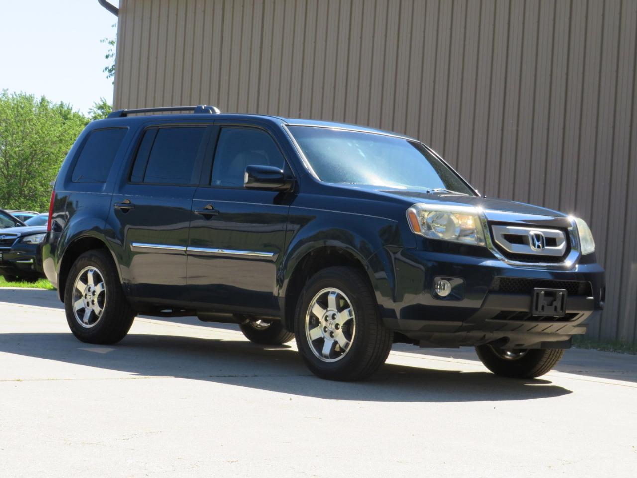 Honda Pilot Touring 2WD 5-Spd AT 2010