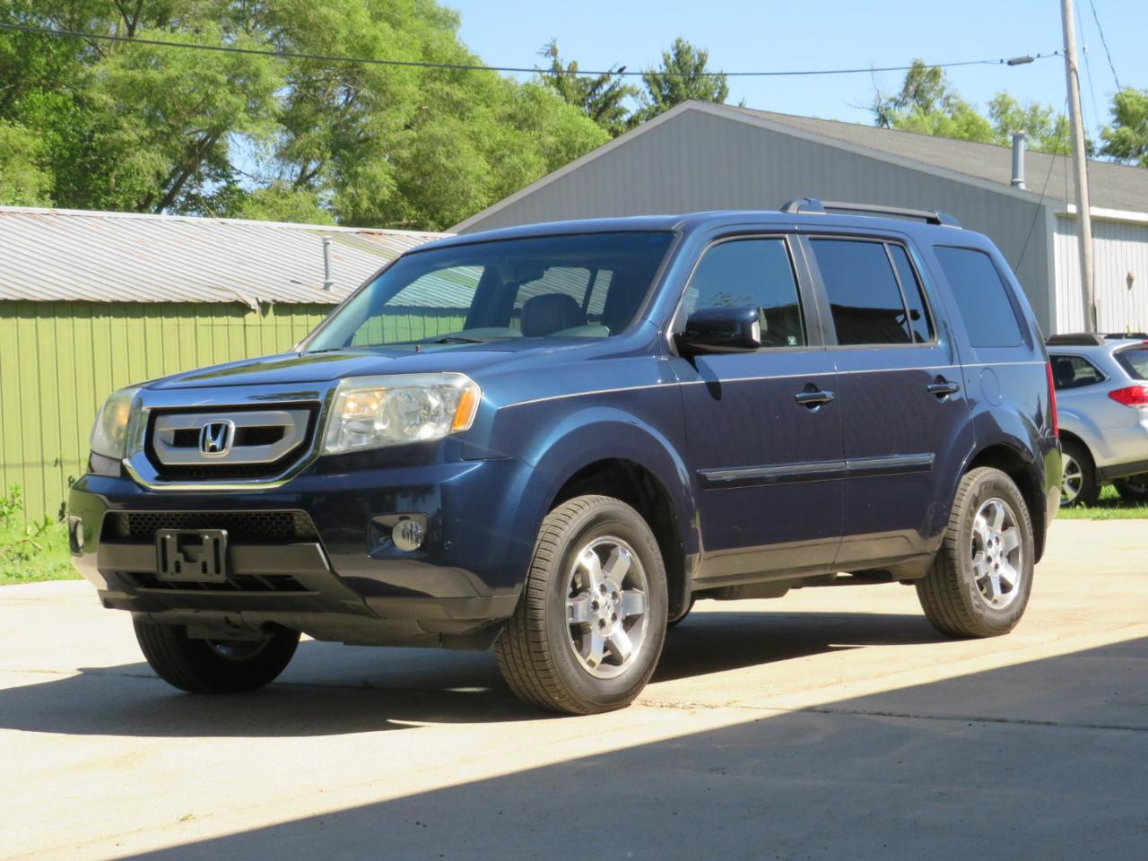 Honda Pilot Touring 2WD 5-Spd AT 2010