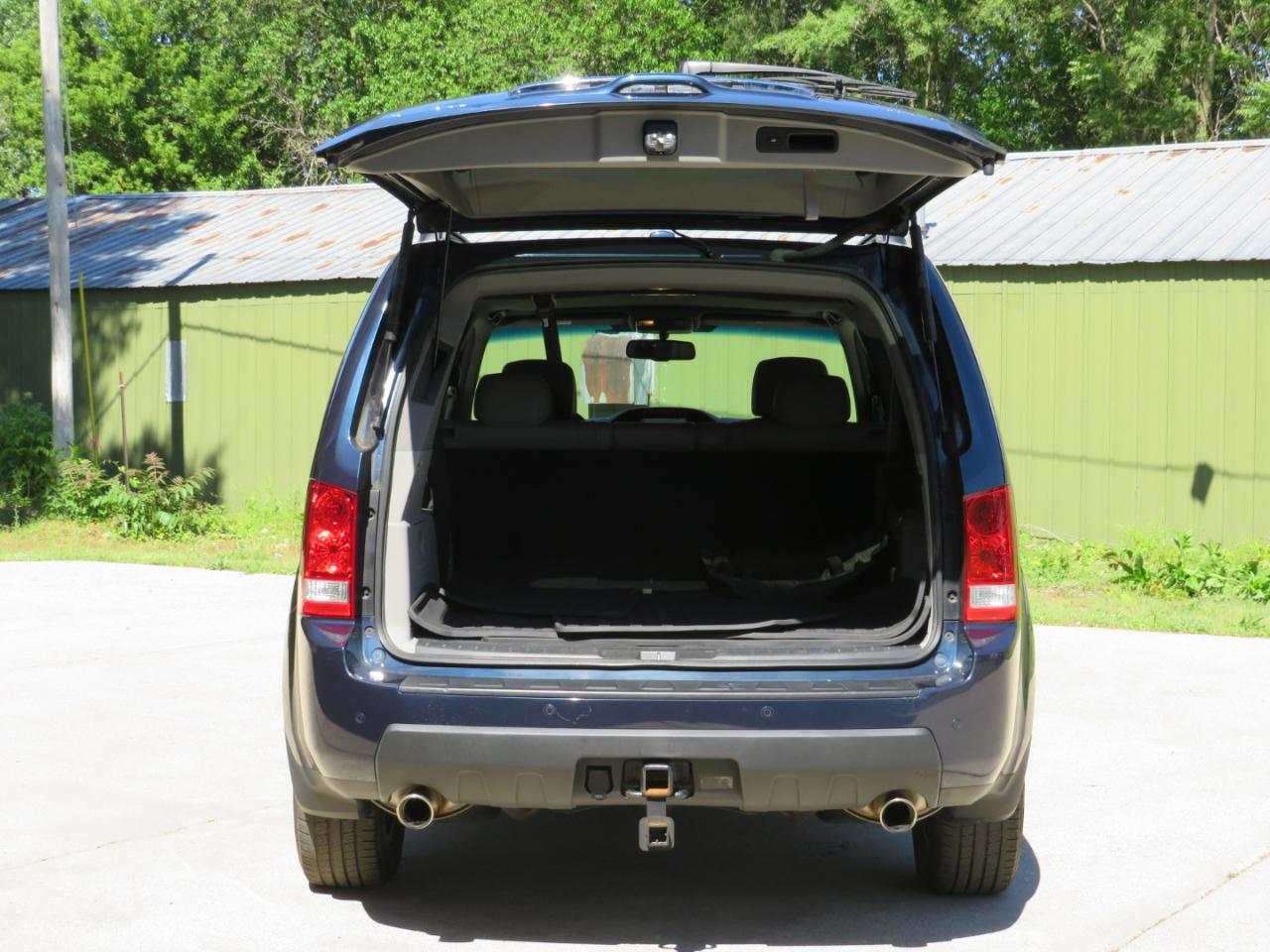 Honda Pilot Touring 2WD 5-Spd AT 2010