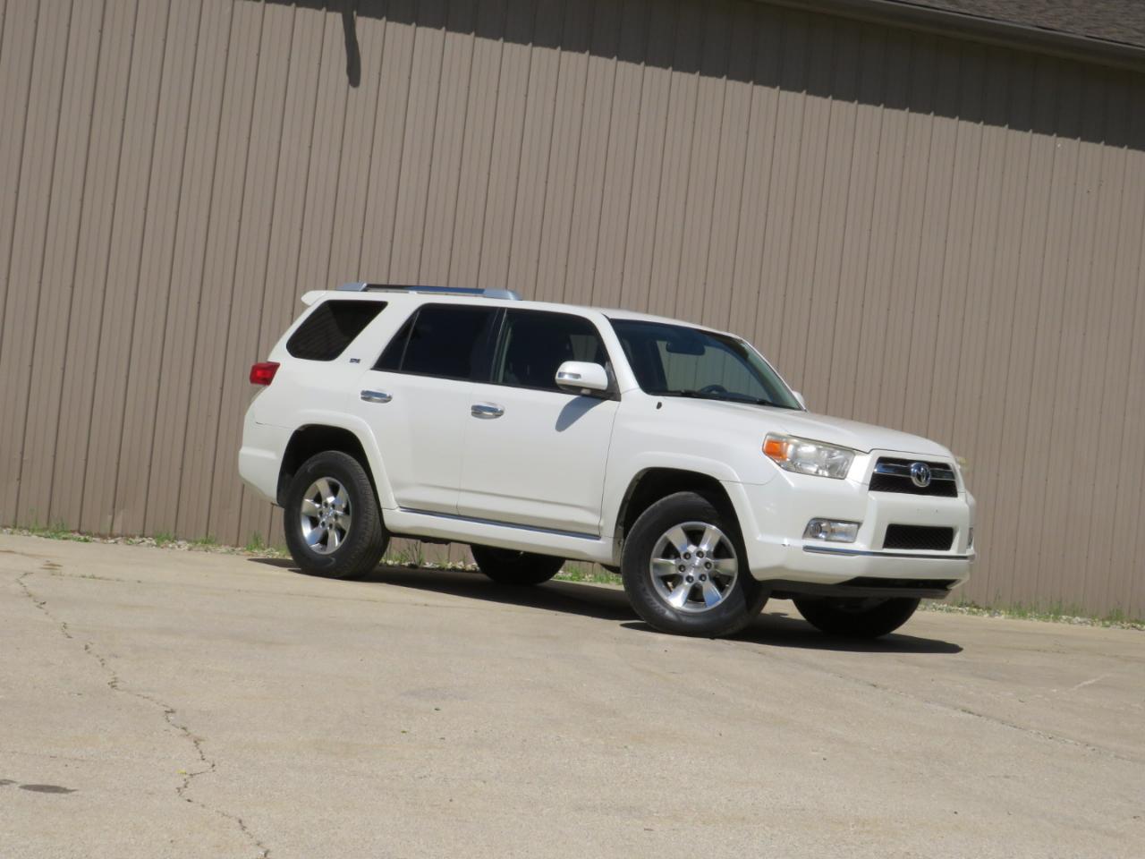 Toyota 4Runner SR5 4WD 2013