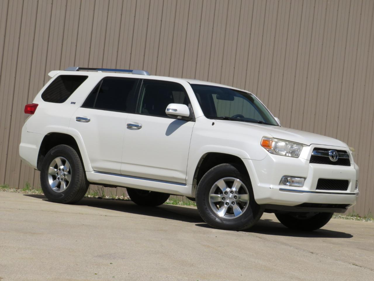 Toyota 4Runner SR5 4WD 2013